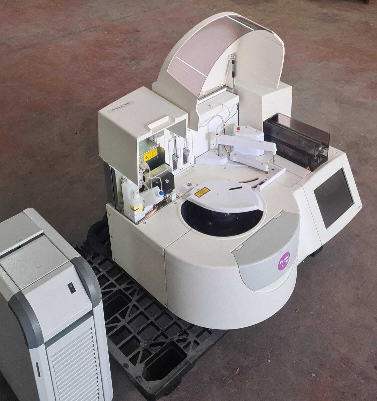 HORIBA ABX Pentra C400 Chemistry Analyzer W/ SAS CU401