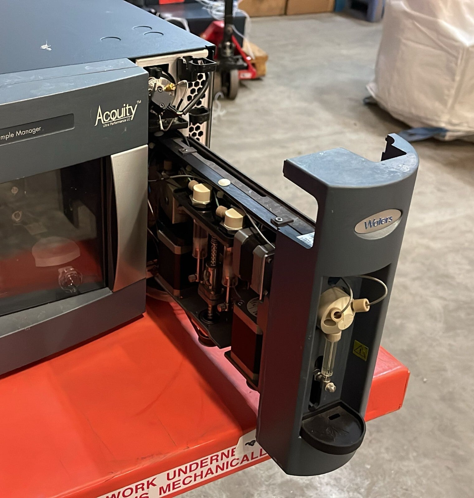 Waters Acquity Sample Manager UPLC 186015006 **AS IS