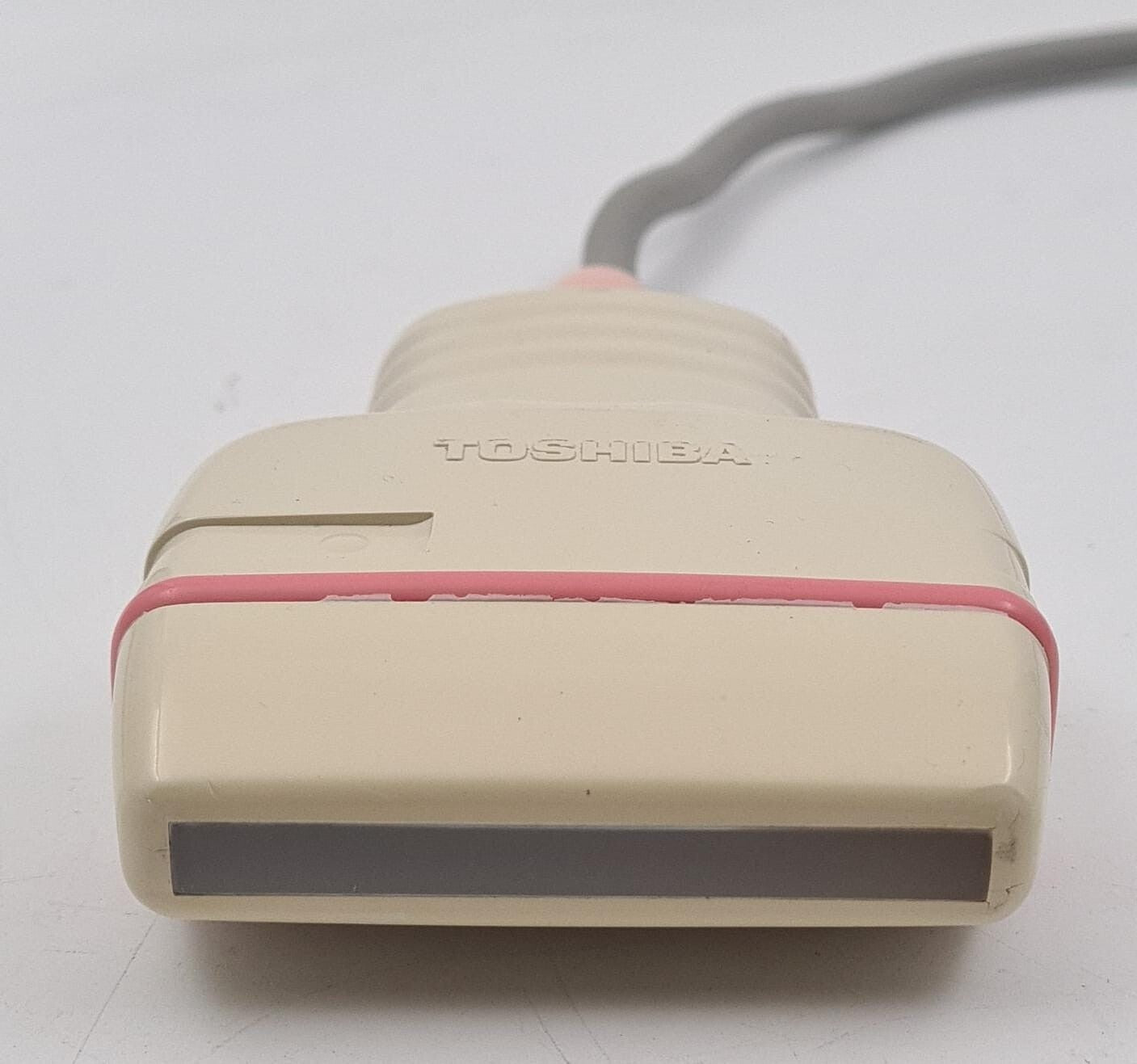 Toshiba PLG-805S 8MHz linear ultrasound transducer probe with integrated cable and Toshiba system connector
