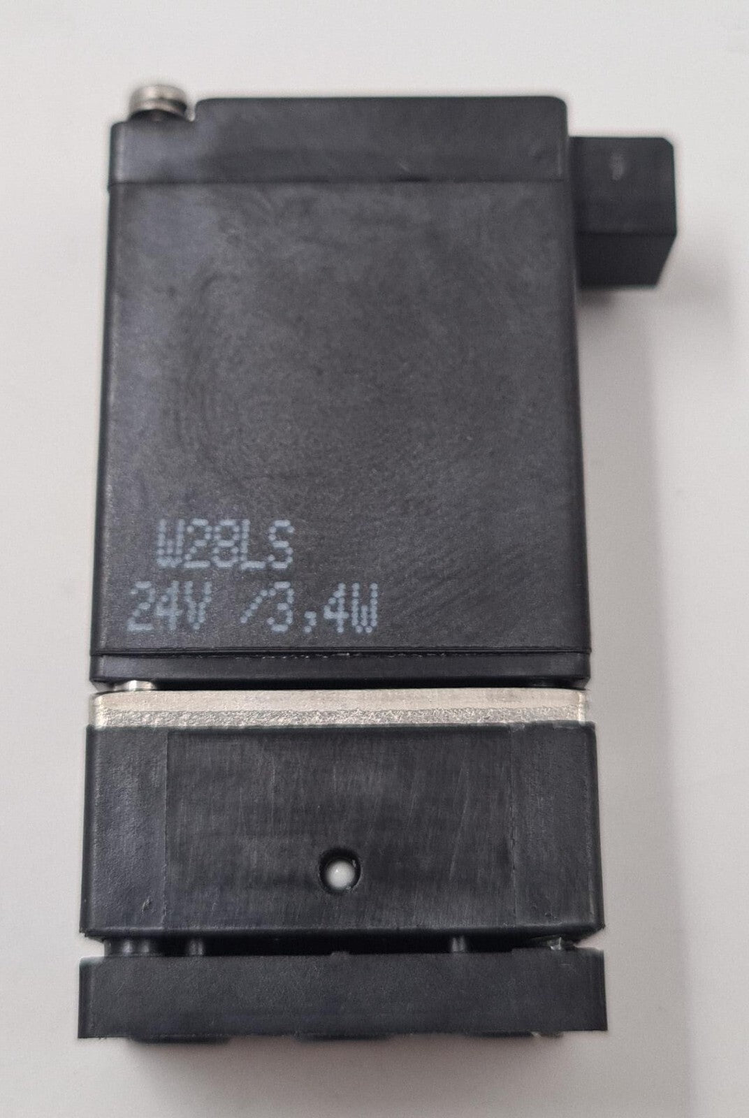 BURKERT 6126 T 1,6 EPDM PS PN0-3bar SOLENOID VALVE 24V DC 3.4W
