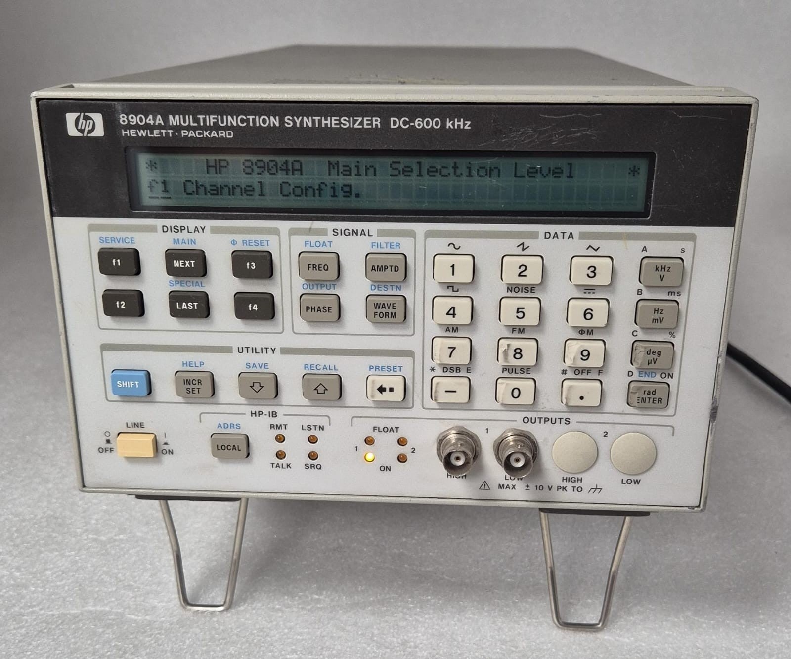 HP 8904A MULTIFUNCTION SYNTHESIZER DC-600 kHz **AS-IS**