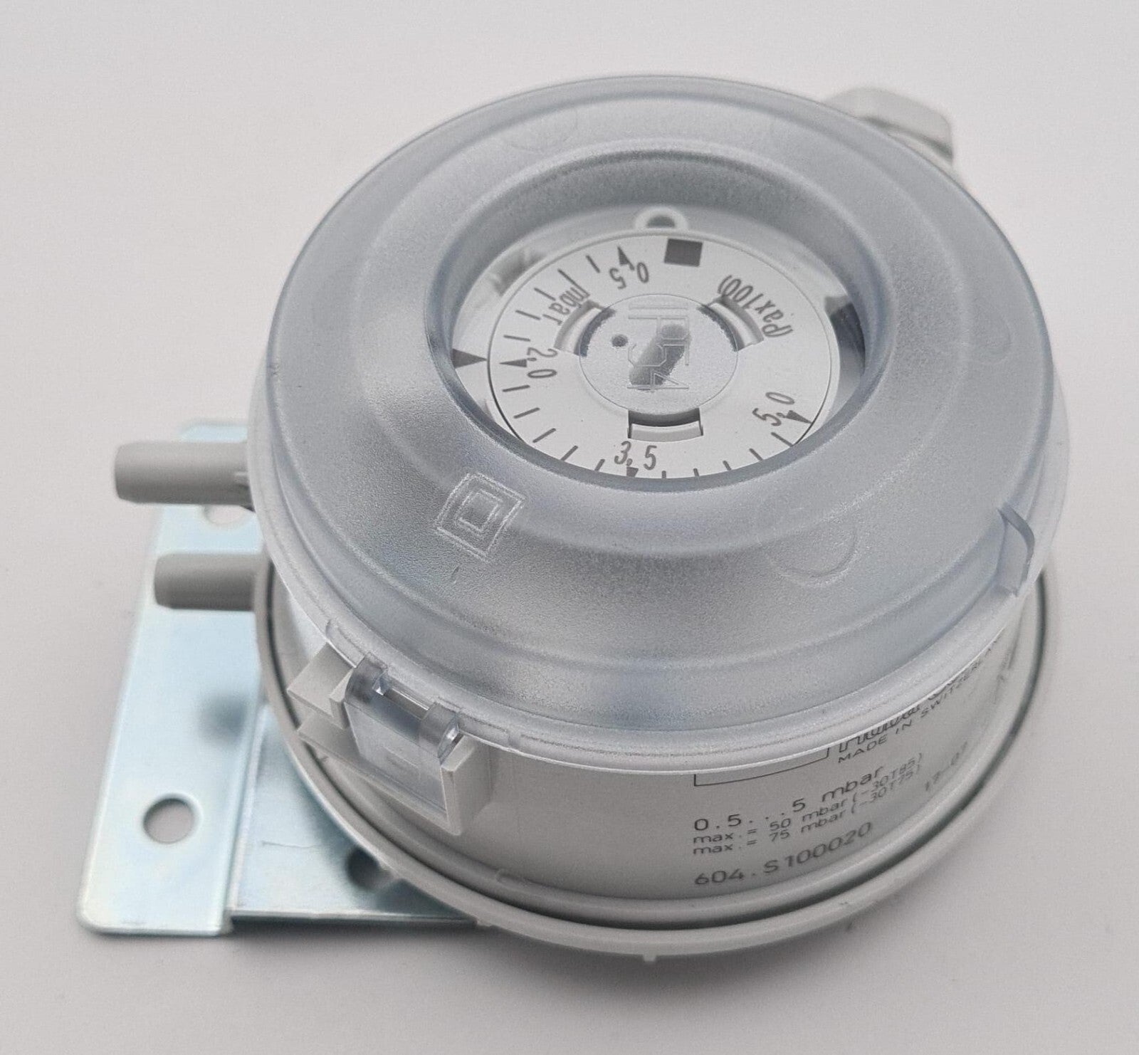 Huba Control 604.S100020 Diff Pressure Switch 0.5-5mbar