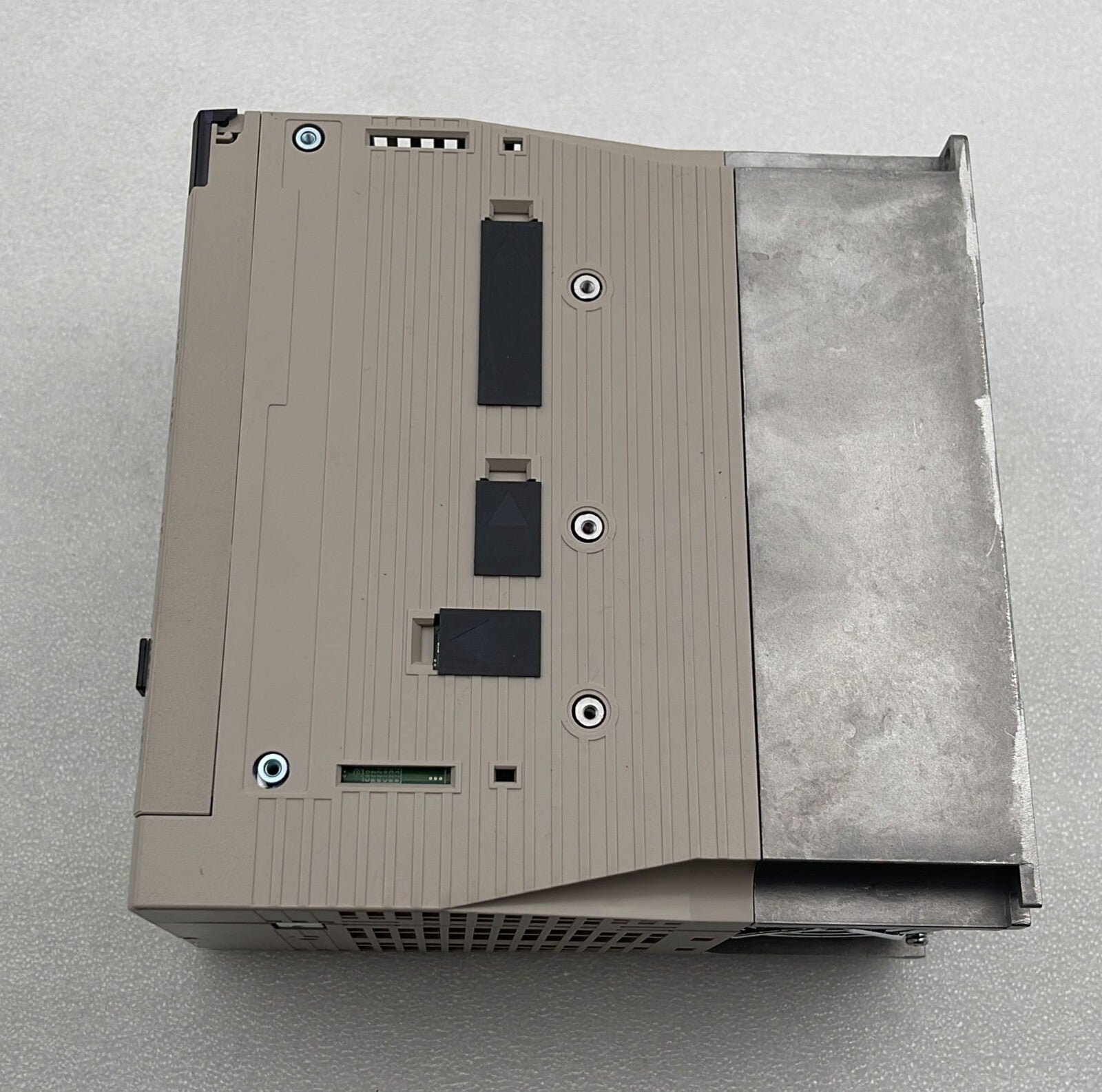 **NEW**  YASKAWA SERVOPACK SGDV-120AE1A008000 200V Servo Drive