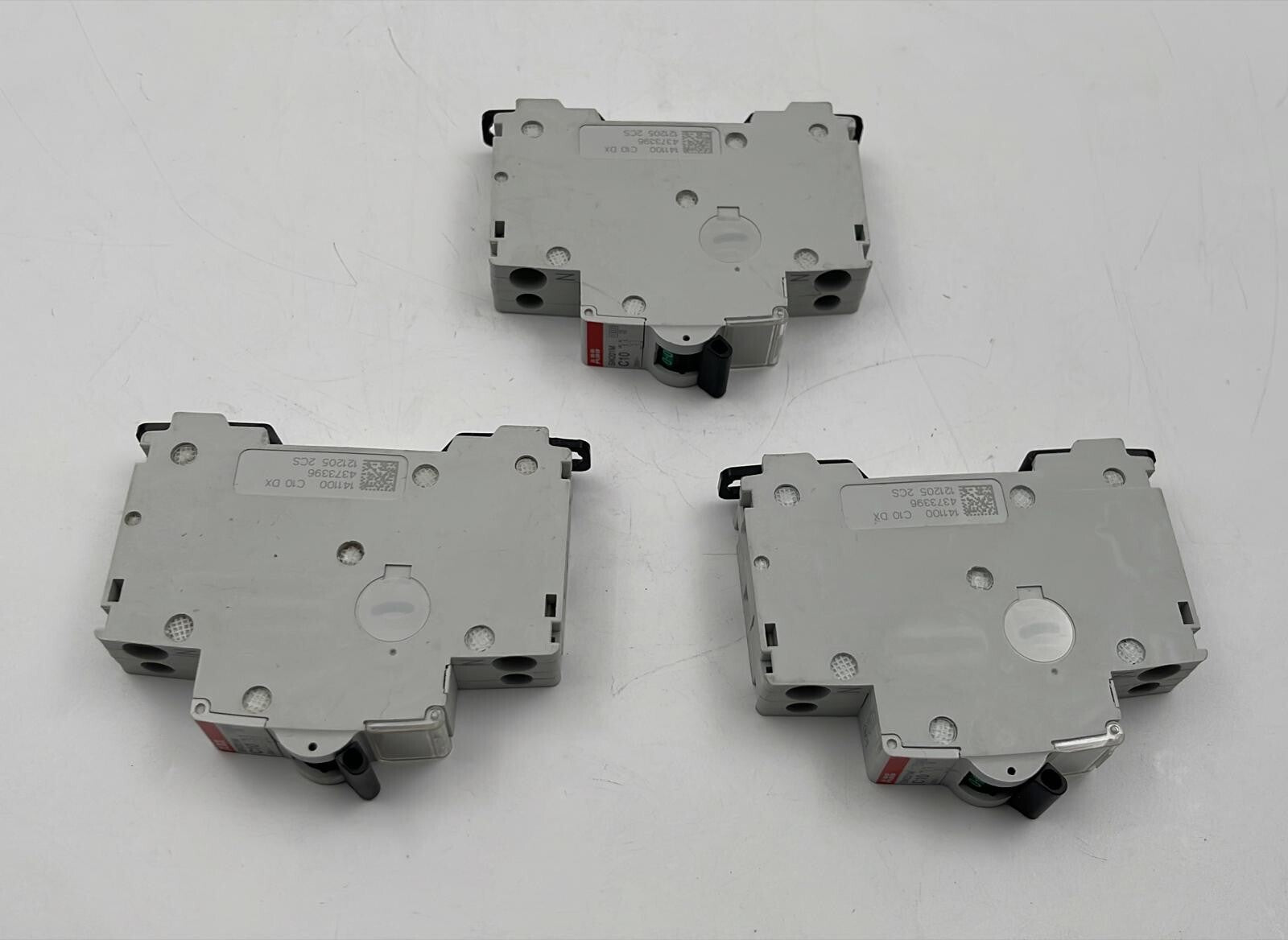 [LOT OF 3 ] ABB SN201M C10 CIRCUIT BREAKER P/N 2CSS275101R0104