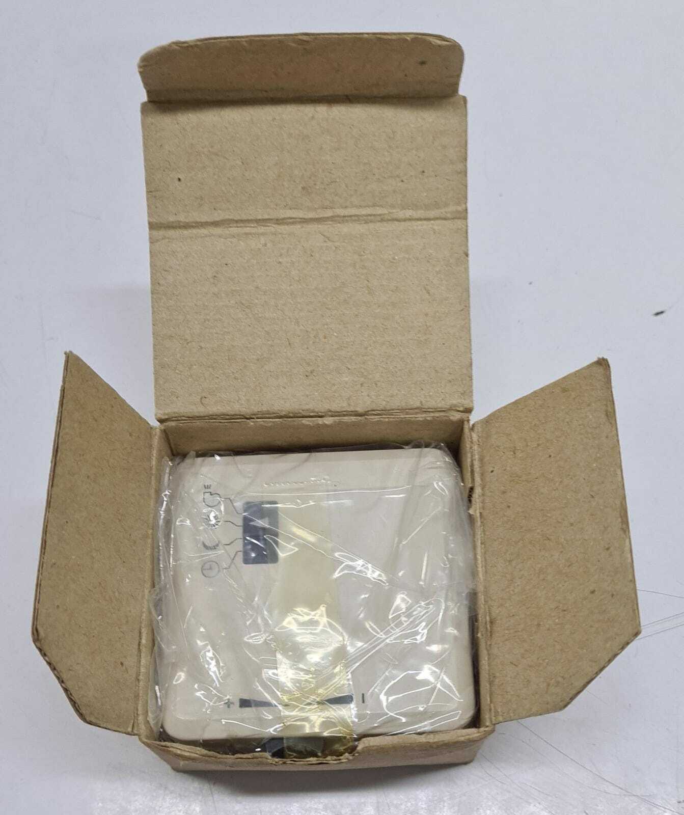 [LOT OF 2] Belimo TRS TRC Room Thermostat - NEW