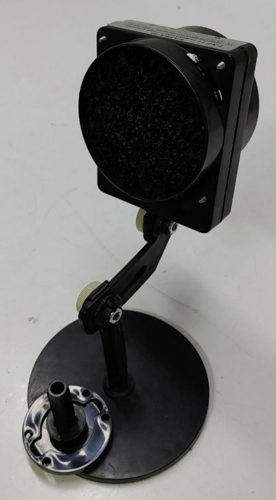 EDSYN FXF11 Static-Safe FUMINATOR Bench Top Fume Extractor