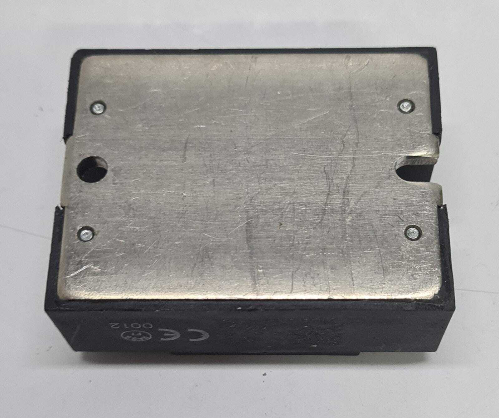 [LOT 4 PCS] Crydom D2475-10 Solid State Relay