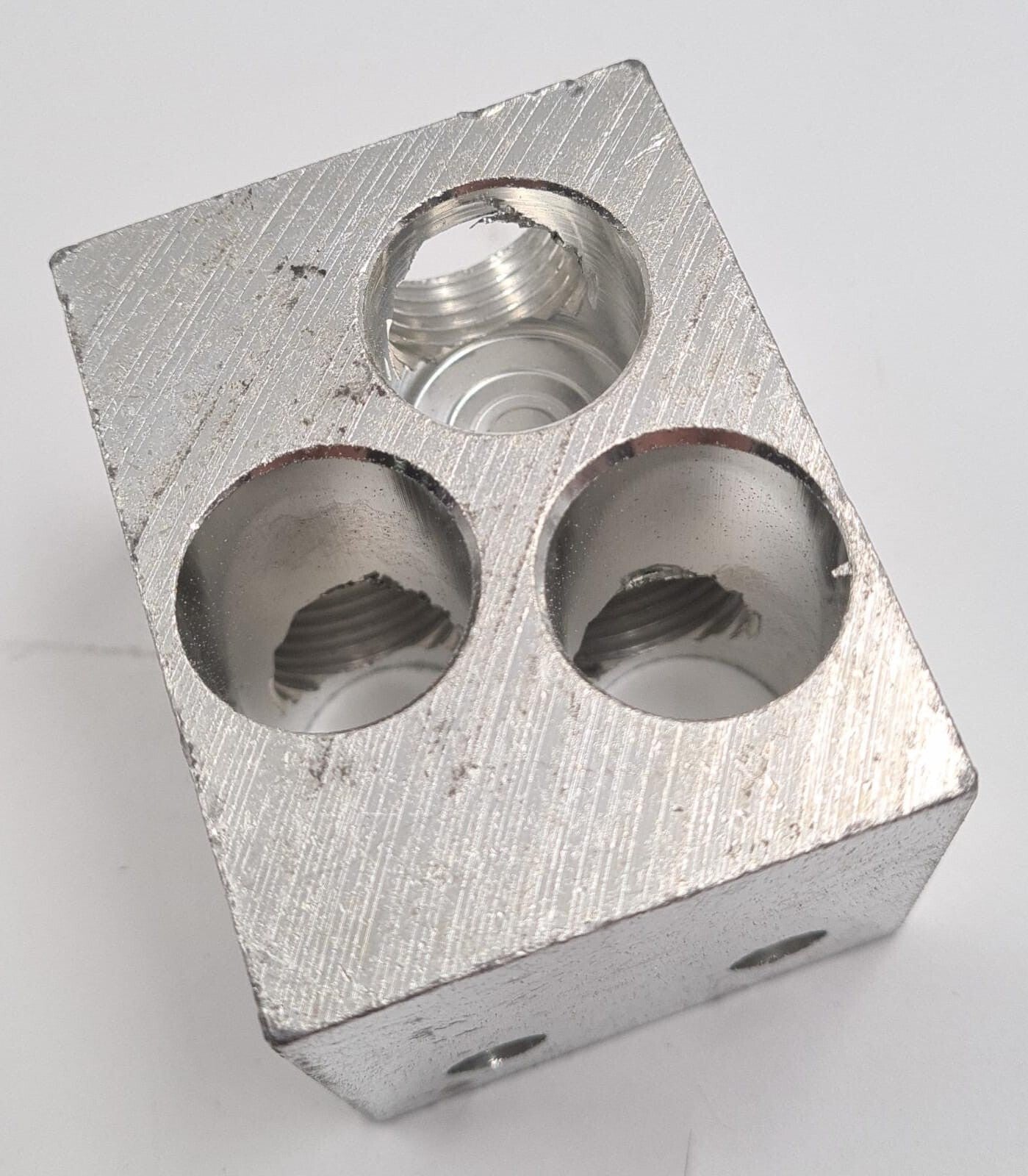 NEW - Siemens 3VL9600-4TG30 Multiple Feed-in Cable Terminal (Pack of 3*  ILSCO)