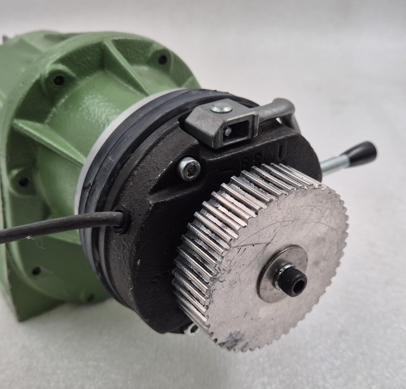 Lenze 12.602.10.1.1 OEL=CLP-460 MOTOR GEAR REDUCER i=40 W/ INTORQ BFK458-08N