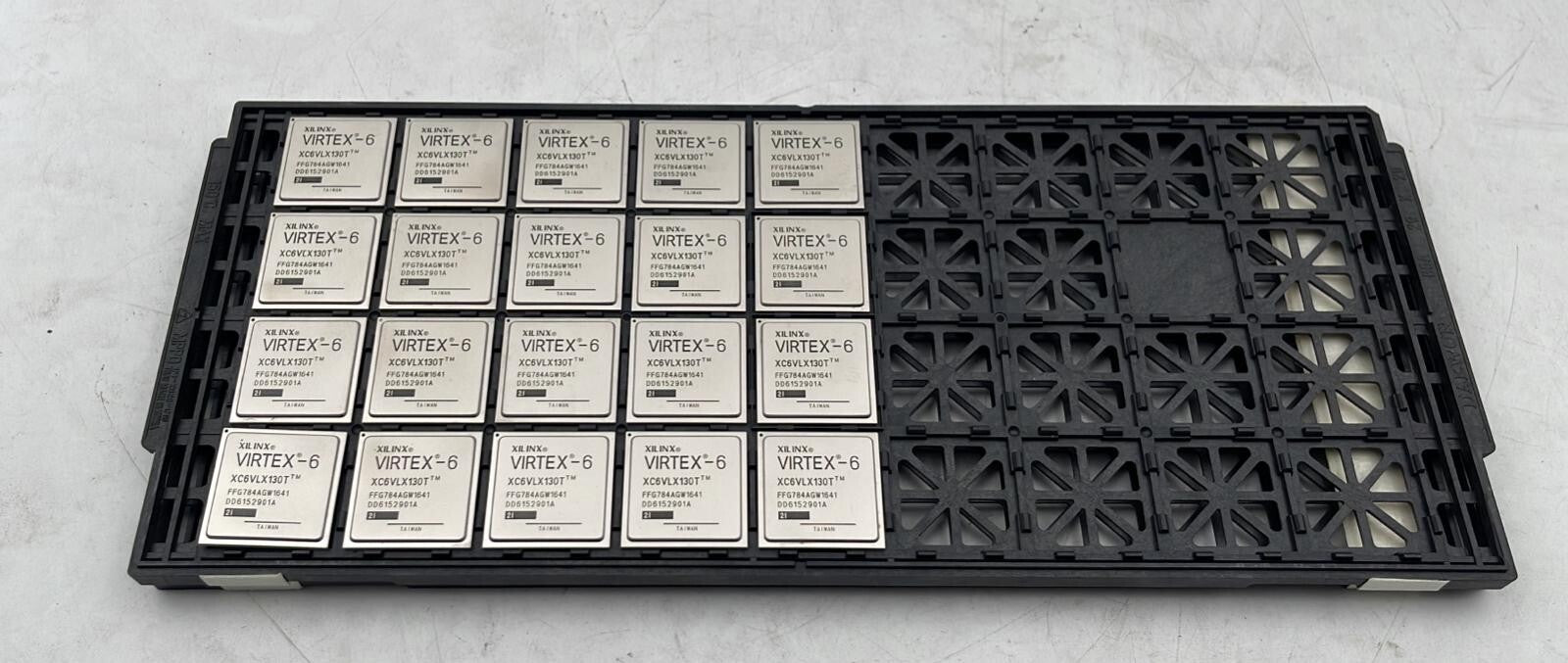 NEW - XILINX VIRTEX-6 XC6VLX130T FFG784AGW1641 DD6152901A