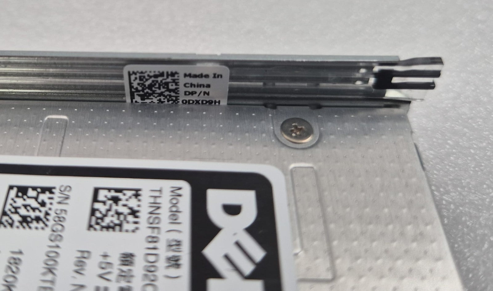 Dell 0V7HCN 1.92TB SATA 2.5 inch enterprise solid state drive THNSF81D92CSE with Dell server tray