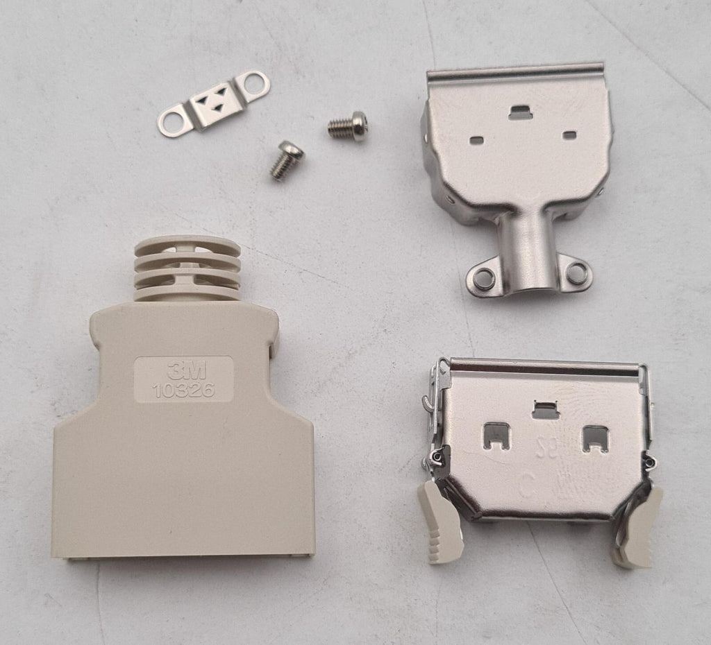[LOT OF 9] NEW - 3M 10326 D-shaped Connector Rear Housing Cover