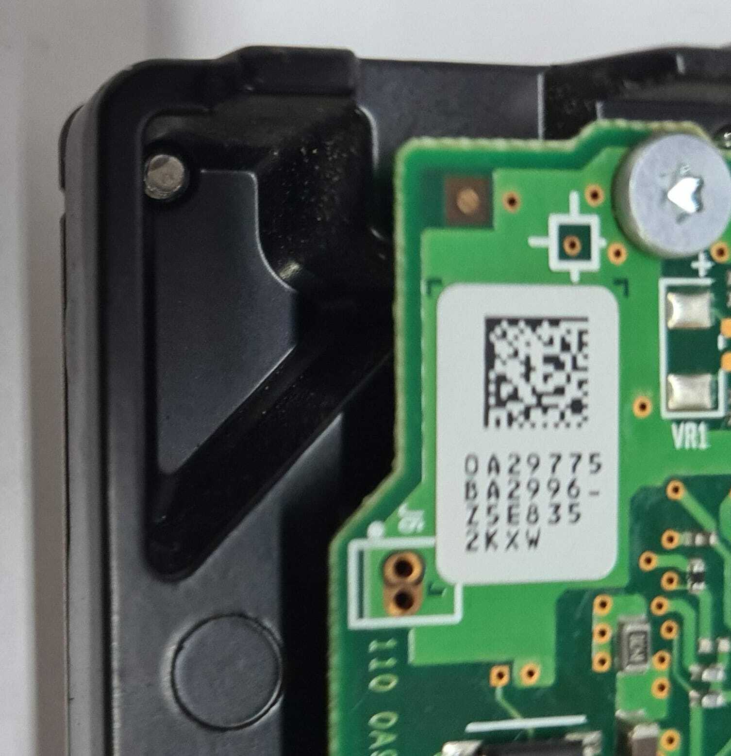 Hitachi Deskstar HDP725025GLA380 0TY782 Internal 250GB 7200RPM