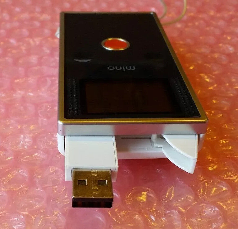 Apco FlipVideo Mini Video Camera Model F360w Psv 460 2 GB On Board Flash Memory