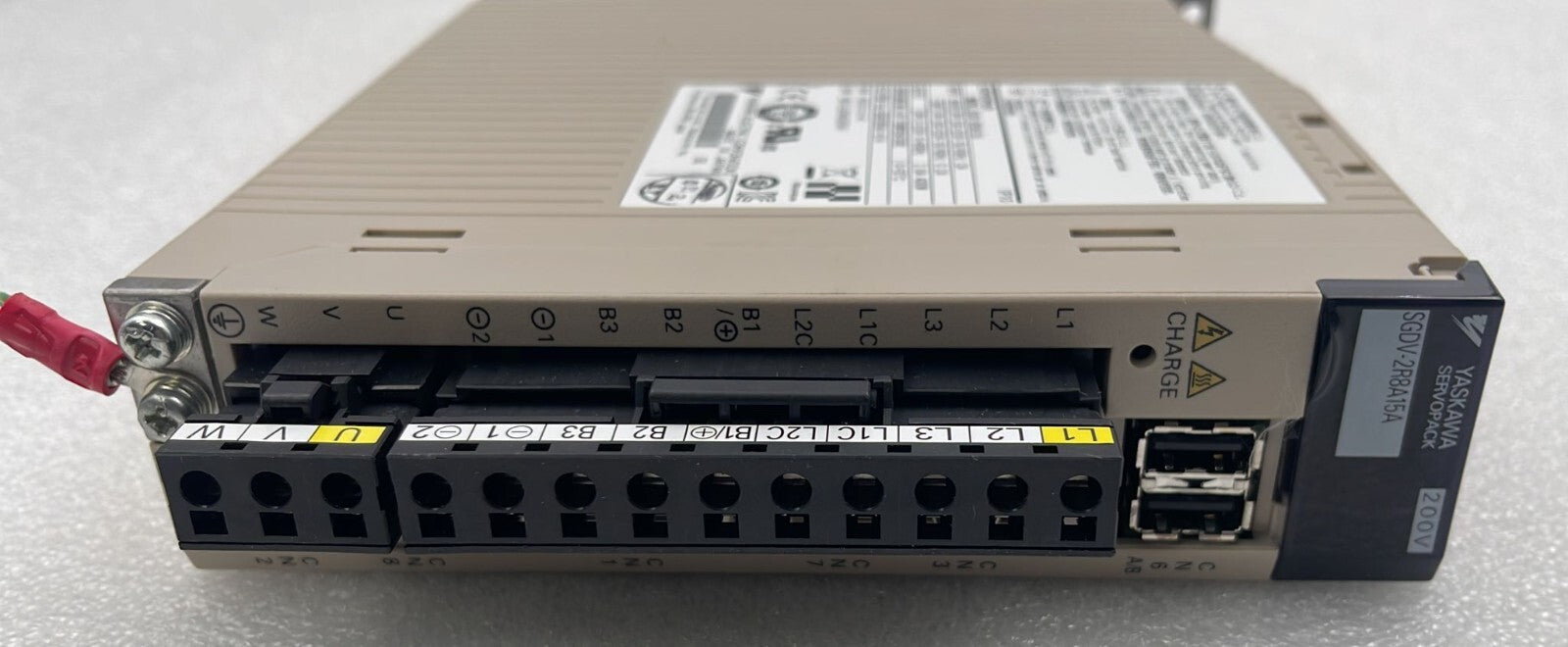 YASKAWA SERVOPACK SGDV-2R8A15A Servo Driver 200V