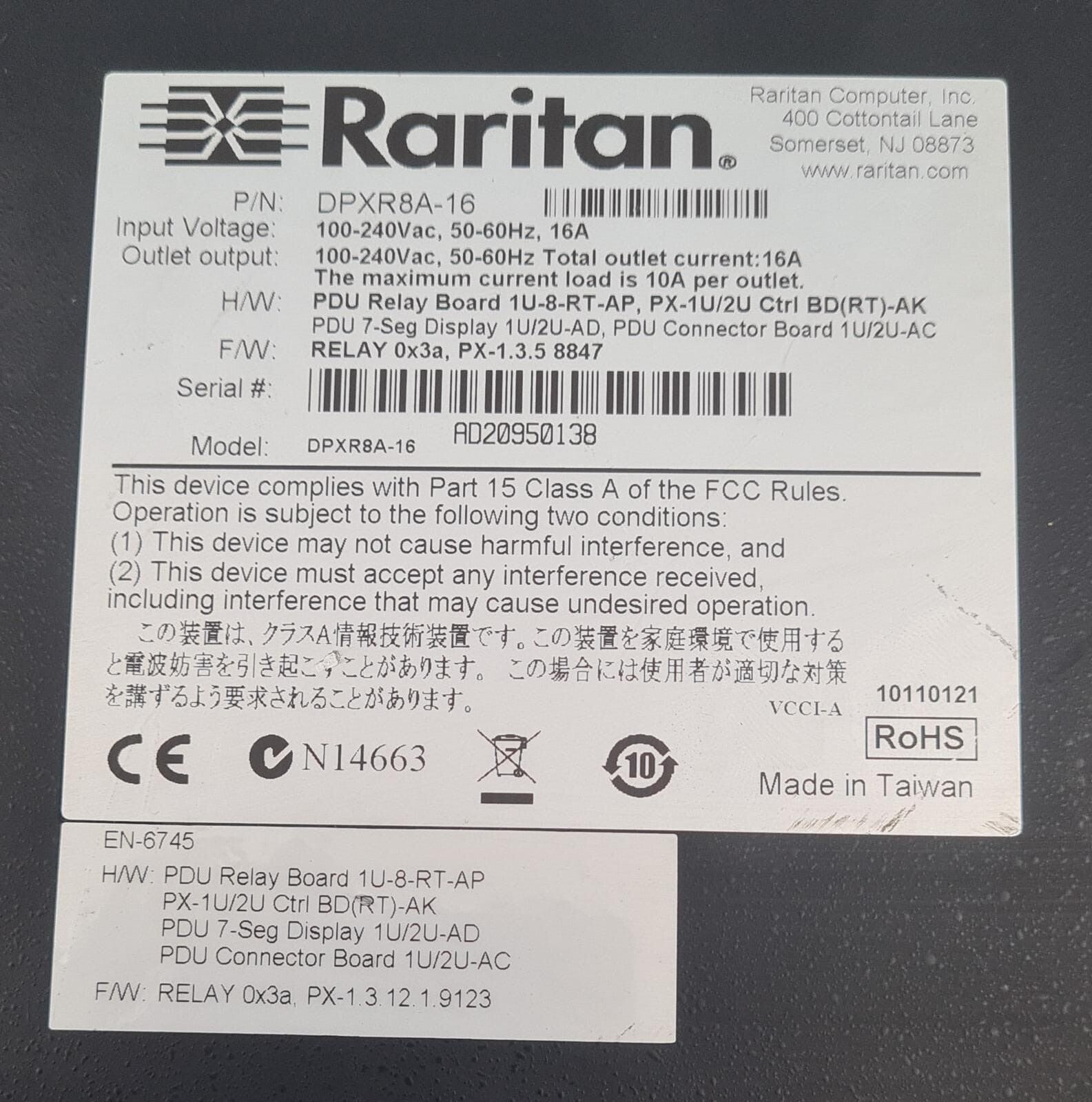 Raritan DPXR8A-16 PDU top view with power cable