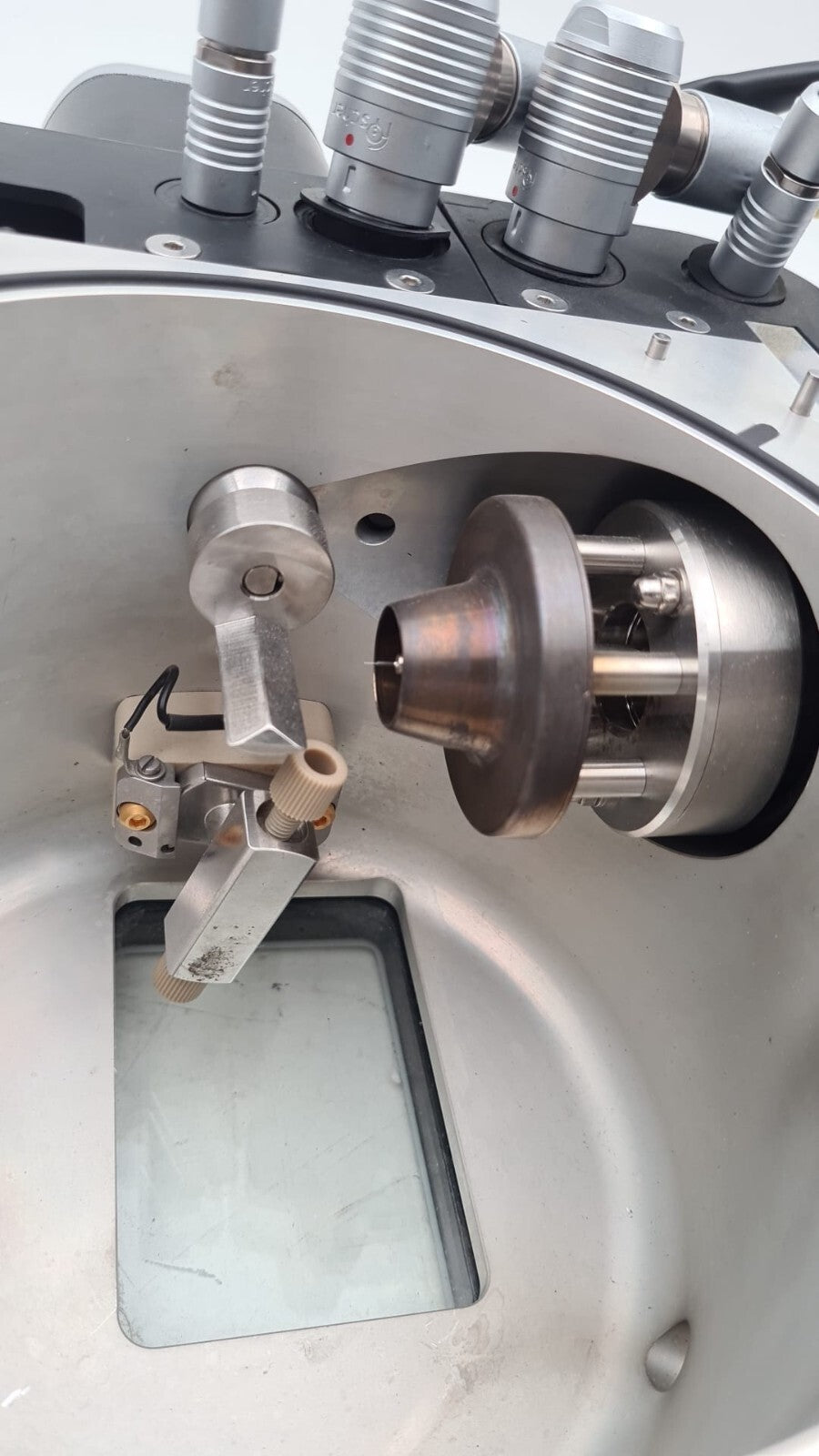 Waters Micromass ZSPRAY LockSpray ESI/ APCI/ ESCi ION SOURCE W/ ESI Head