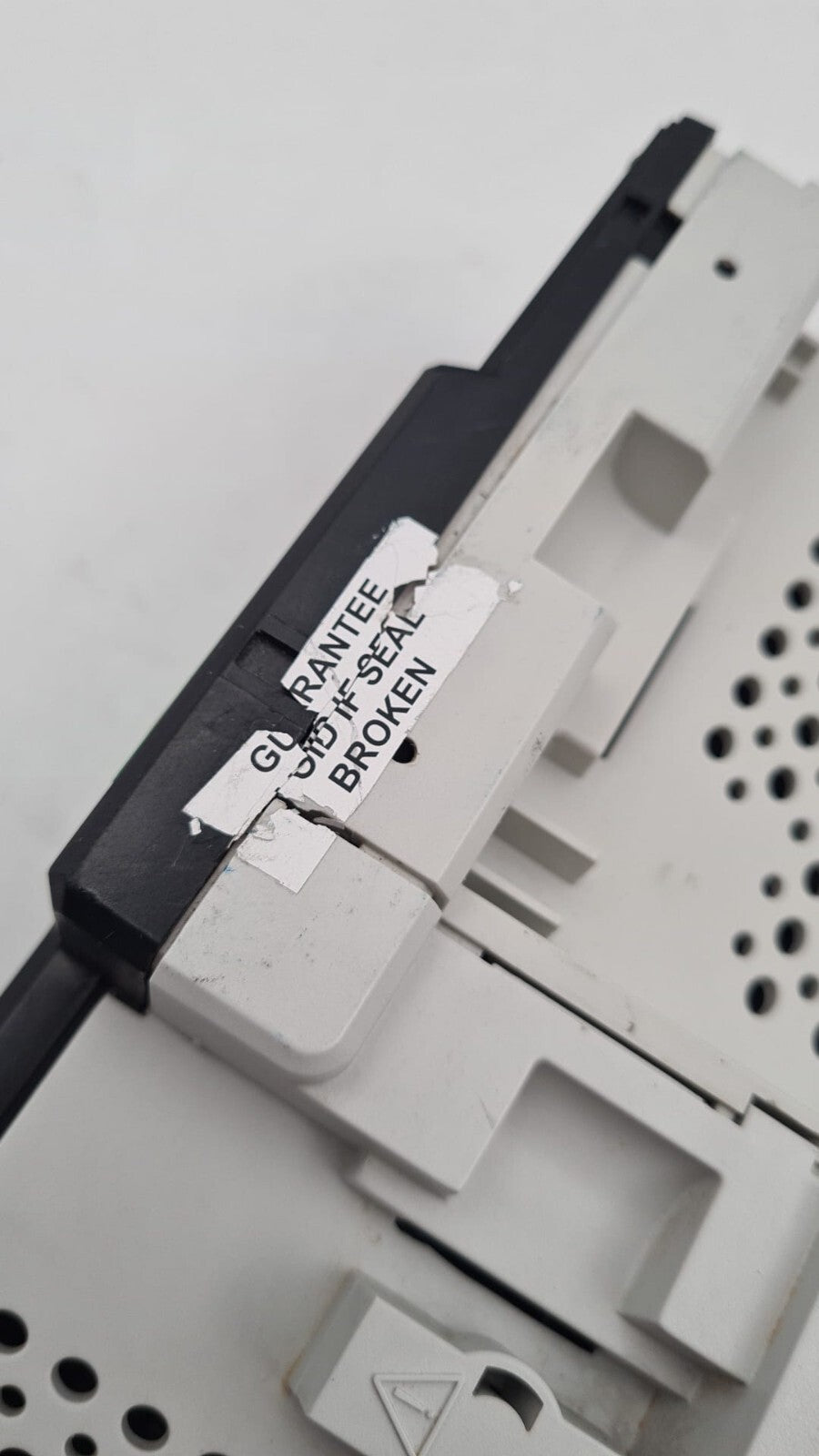 NIDEC Control Techniques Emerson Digitax ST DST1405 3098-0070 24Apk 250ms *AS IS