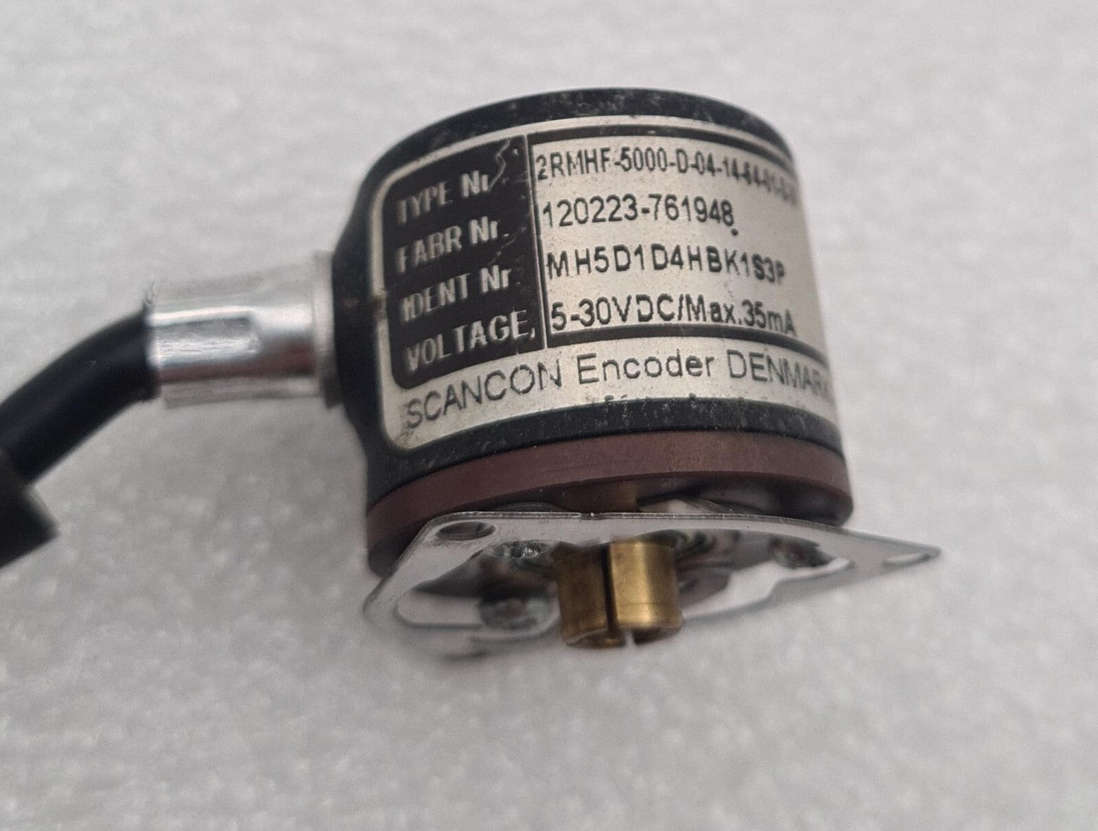 SCANCON Encoder 2RMHF-5000-D-04-14-64-01-S-3P Rotary Sensor 5-30VDC
