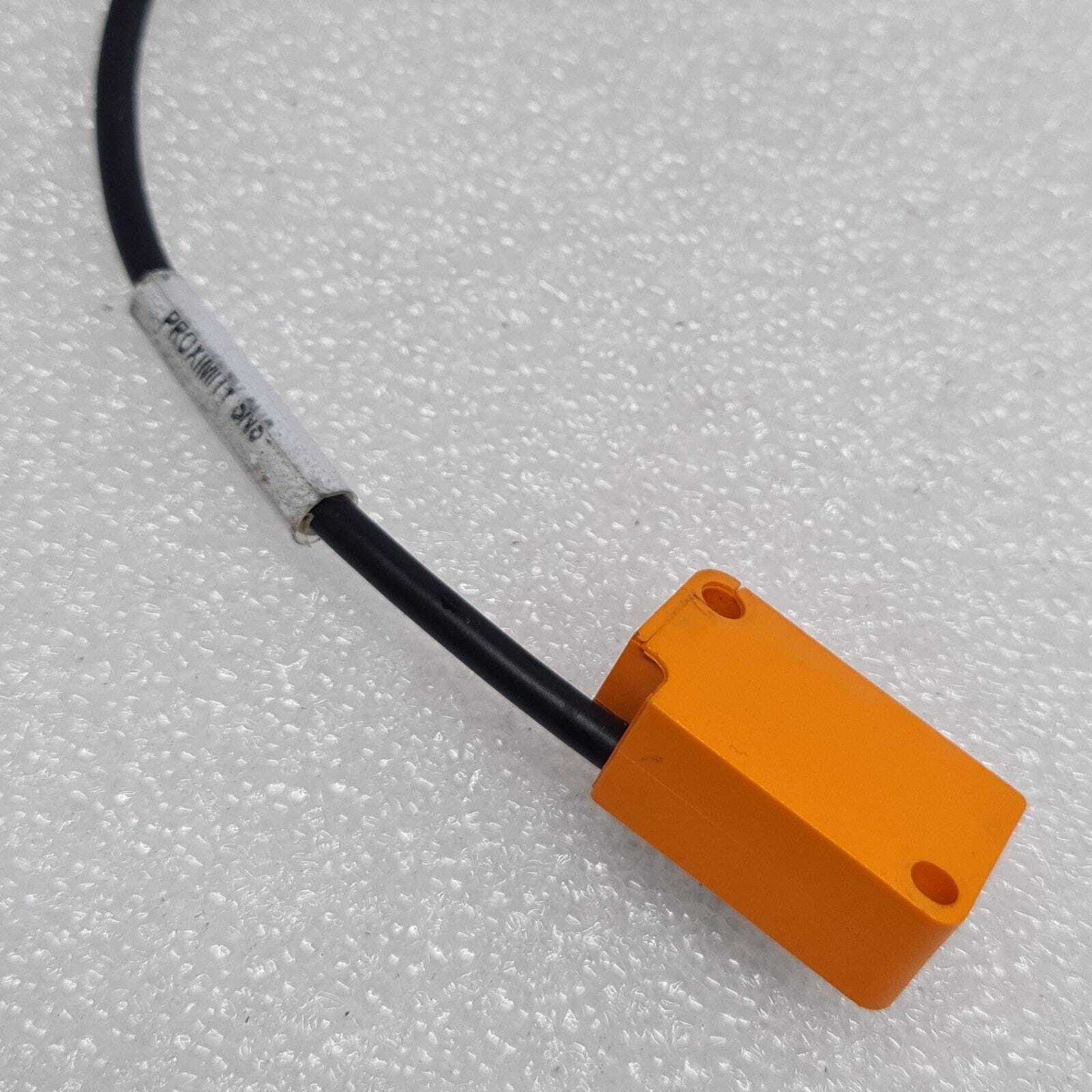 [LOT OF 3] ifm Electronic IS5002 IS-3002-APKG Proximity Switch Sensor