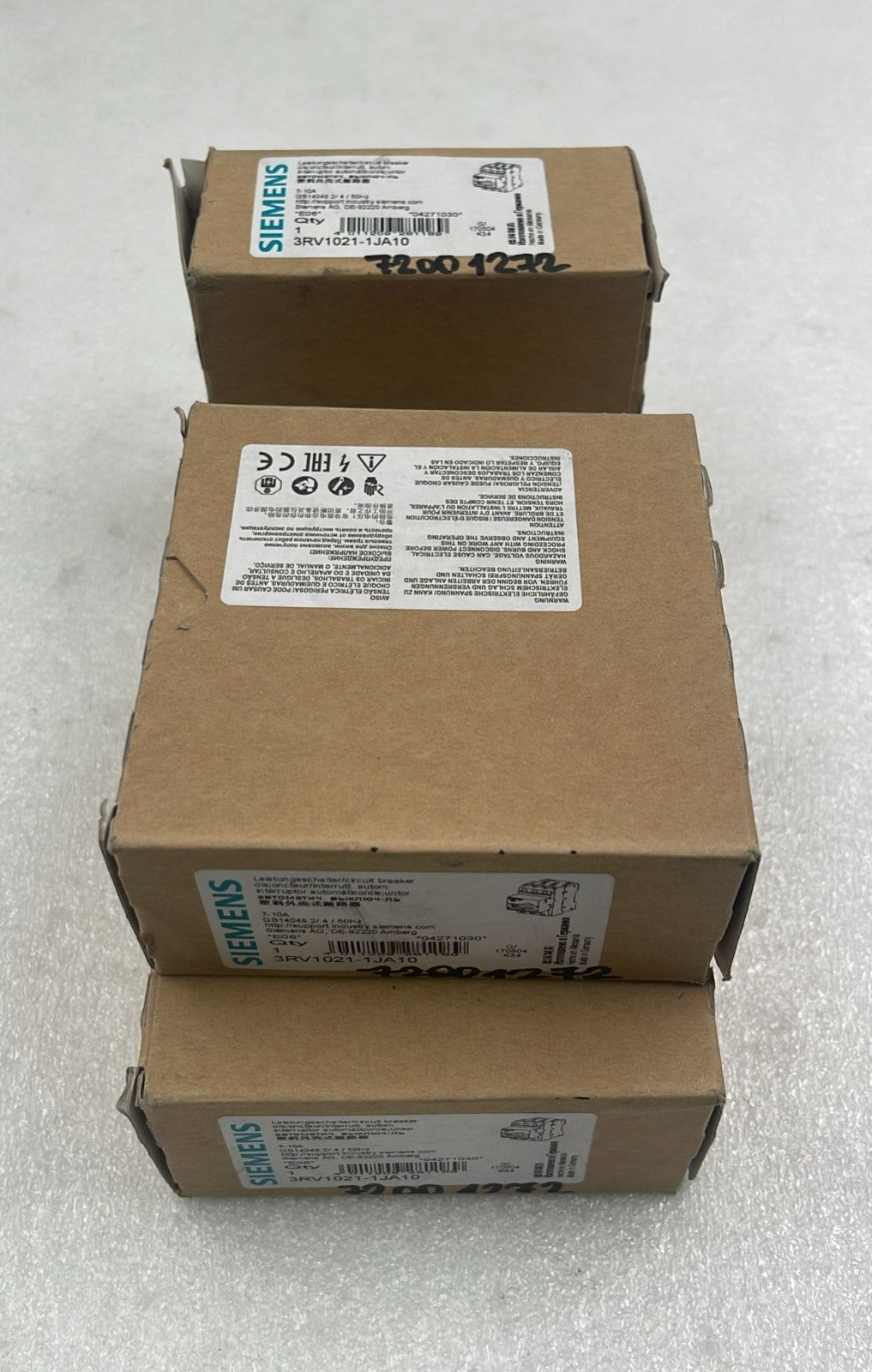 Siemens 3RV1021-1JA10 stacked box view lot of 3