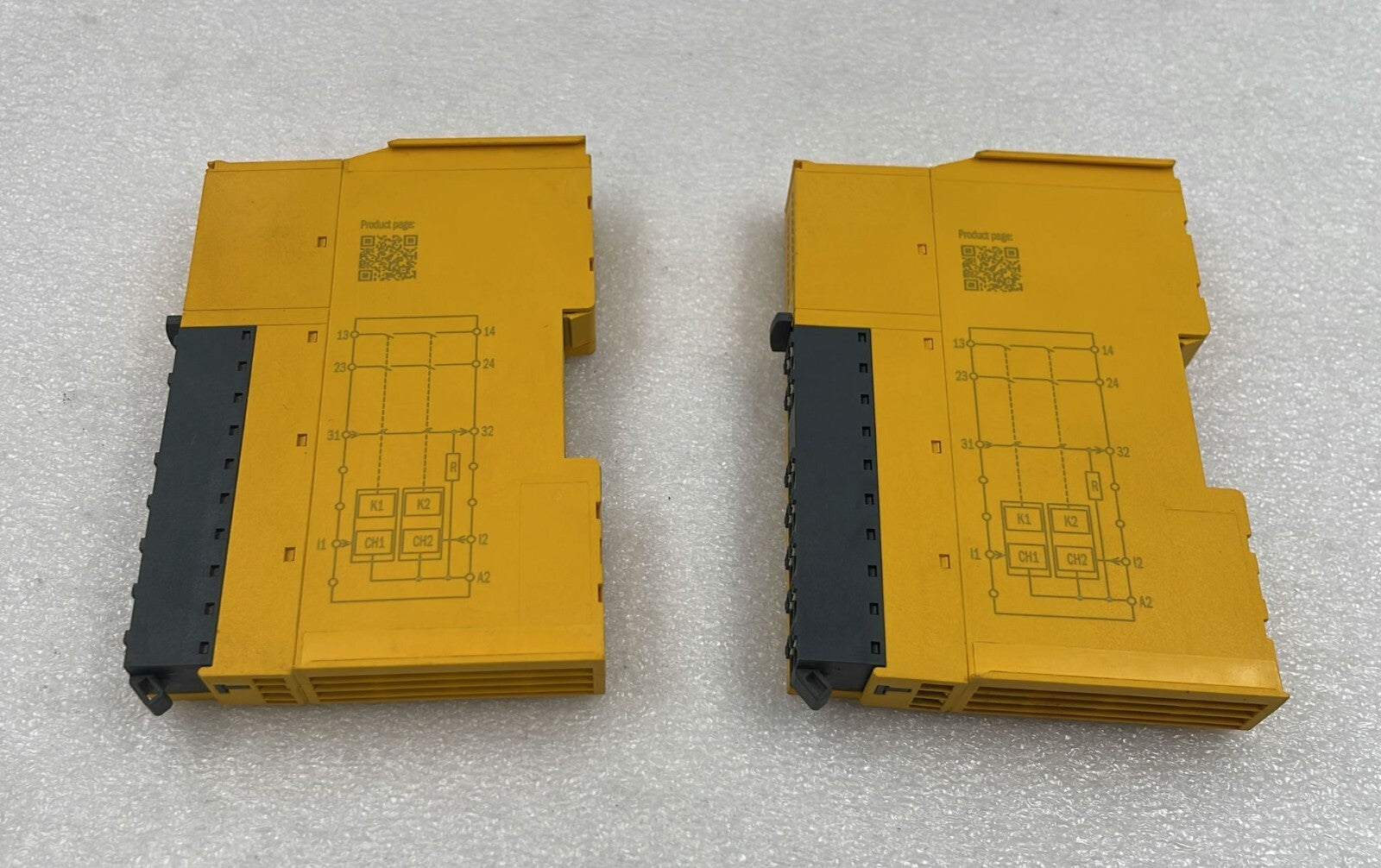 [LOT 2 PCS] Sick RLY3-0SSD100 Safety Relay 1085343