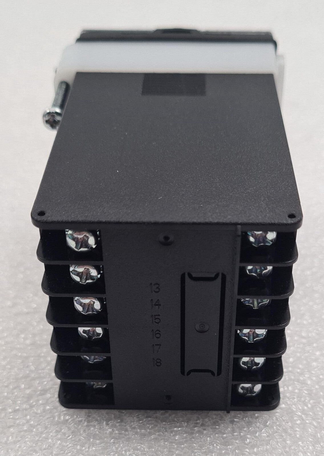 NEW - Red Lion PXU10020 V1.53 Temperature Controller 100-240V