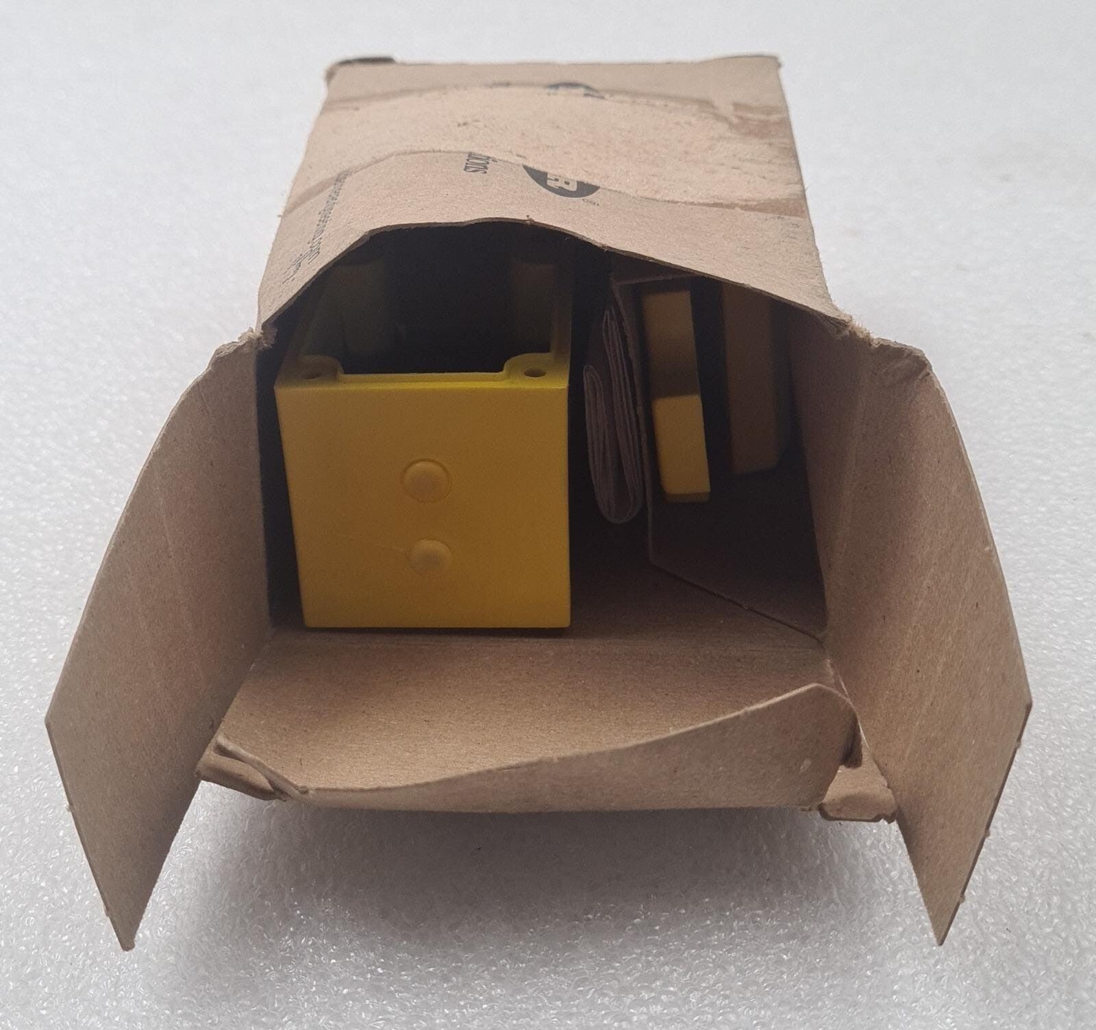 Banner Engineering SBE 16441 MULTI-BEAM PHOTOELECTRIC Scanner Receiver Block