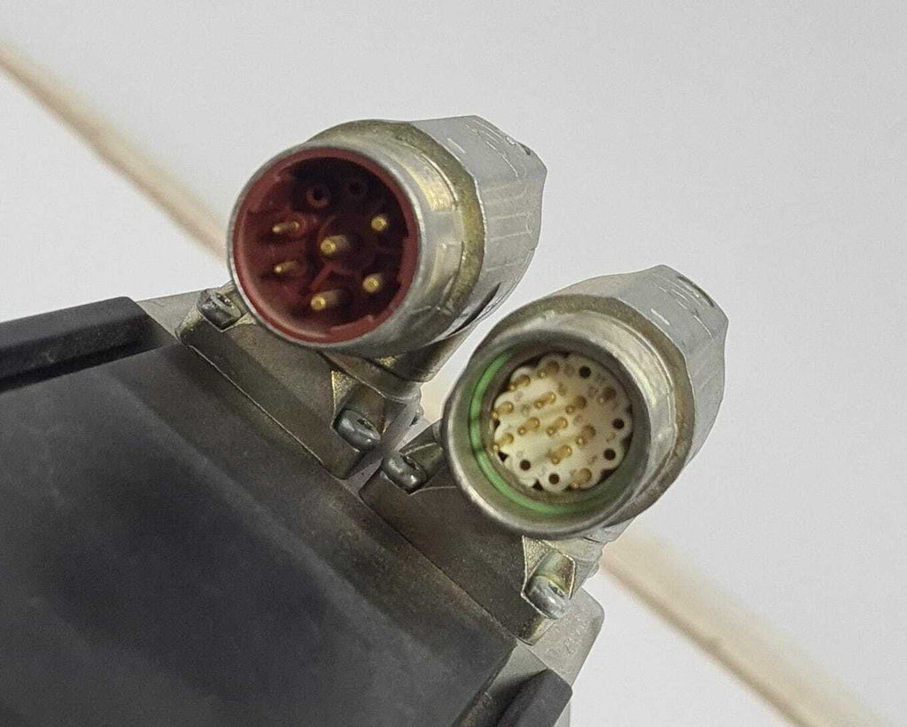 Emerson Control Unimotor 115UDD200XBFBA130240-SHPW Servo Motor 380/480 VAC