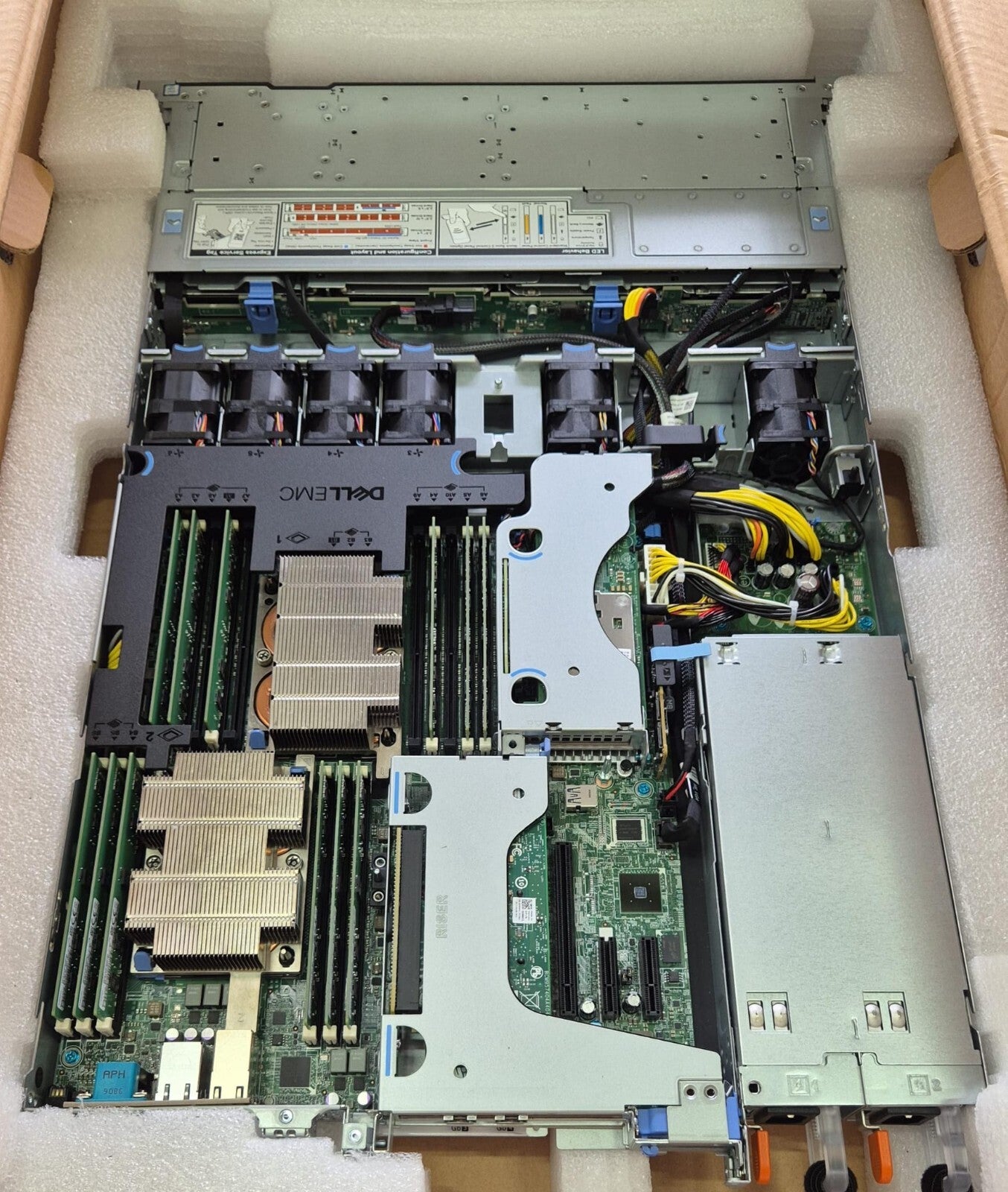 R440 internal motherboard and RAM slots