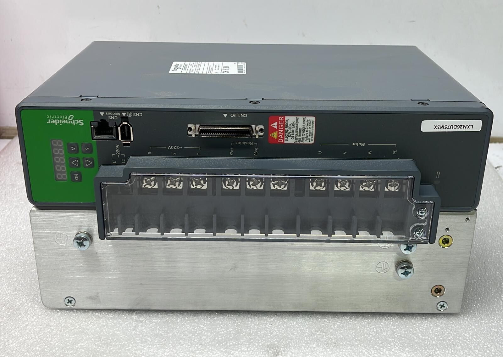 [NEW] SCHNEIDER Lexium 28 AC Servo Drive LXM26DU75M3X 230V 35A 5500W