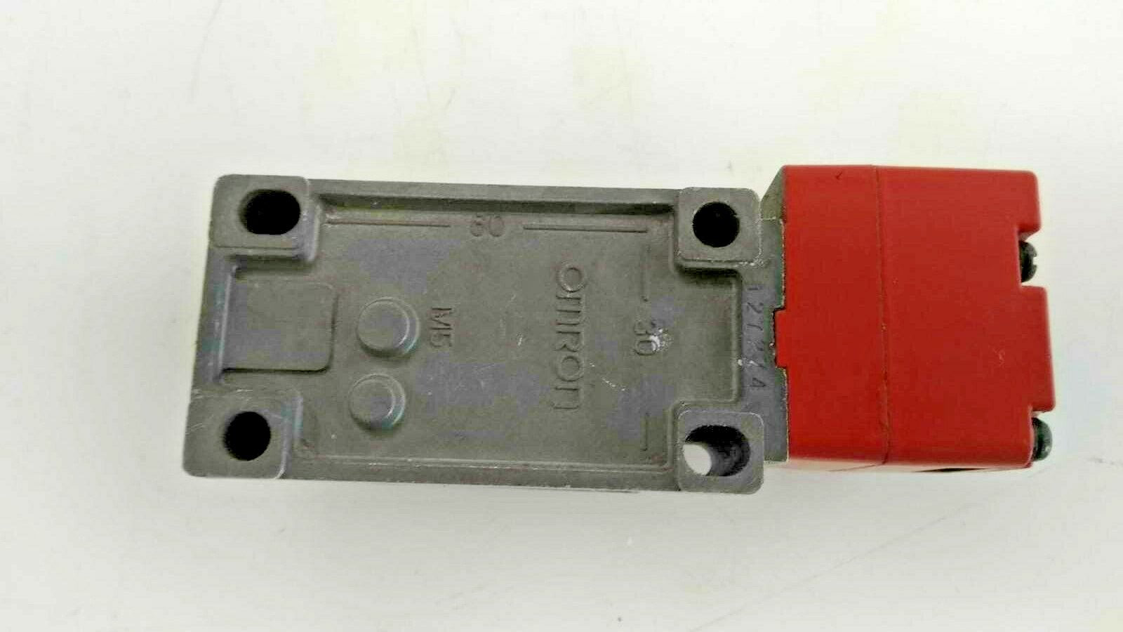 Omron Switch Safety D4bs 15fs Dpst 2a 400v