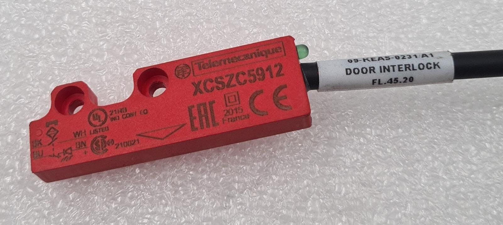 Telemecanique Safety Door Interlock Magnetic Switch XCSZC5912 XCSZC 5912