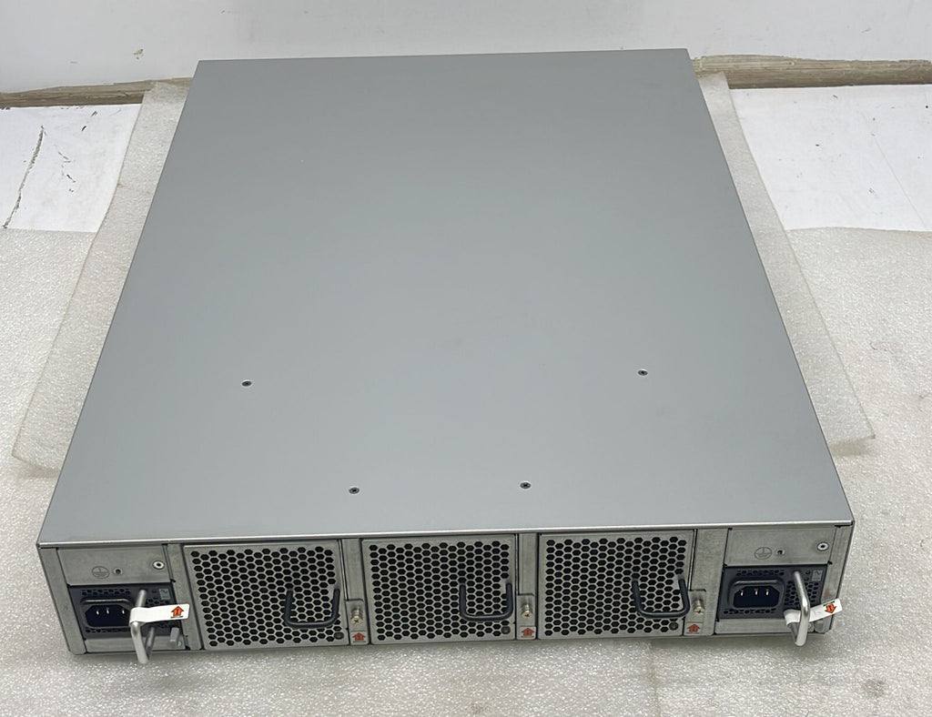 Brocade 6520 EMC DS-6520B 96-Port Fiber Channel Switch 100-652-862-00 W/ 96* SFP