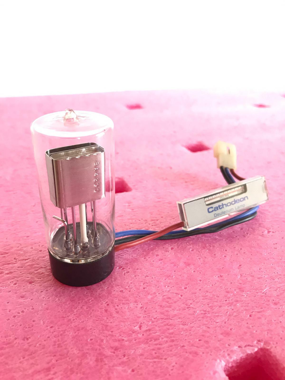 Cathodeon Deuterium Lamp 14708-002  BA4290 94-44P W/ Hour Meter