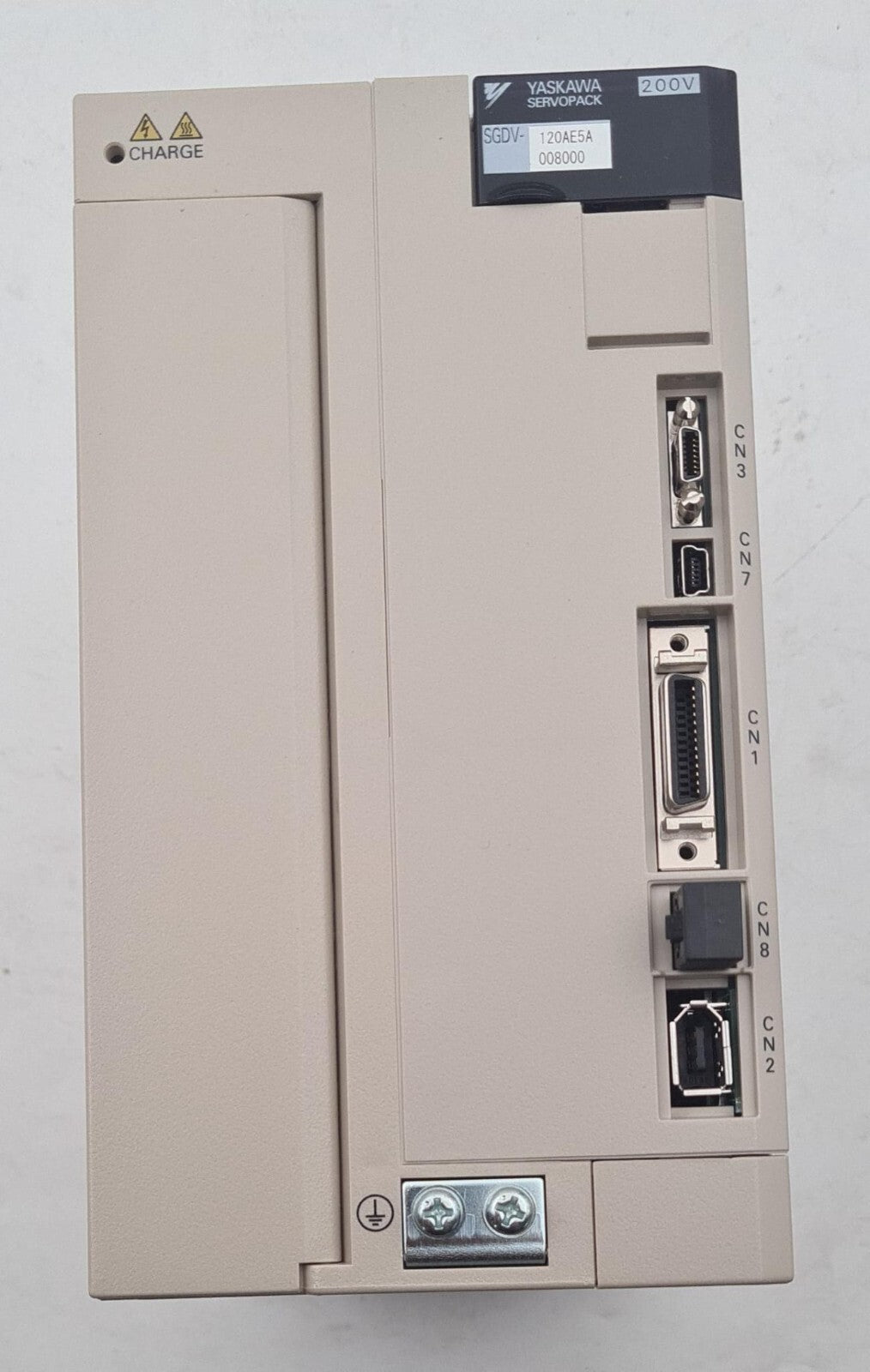 NEW - YASKAWA SERVOPACK SGDV-120AE5A008000 Servo Drive 1.5kW 200V