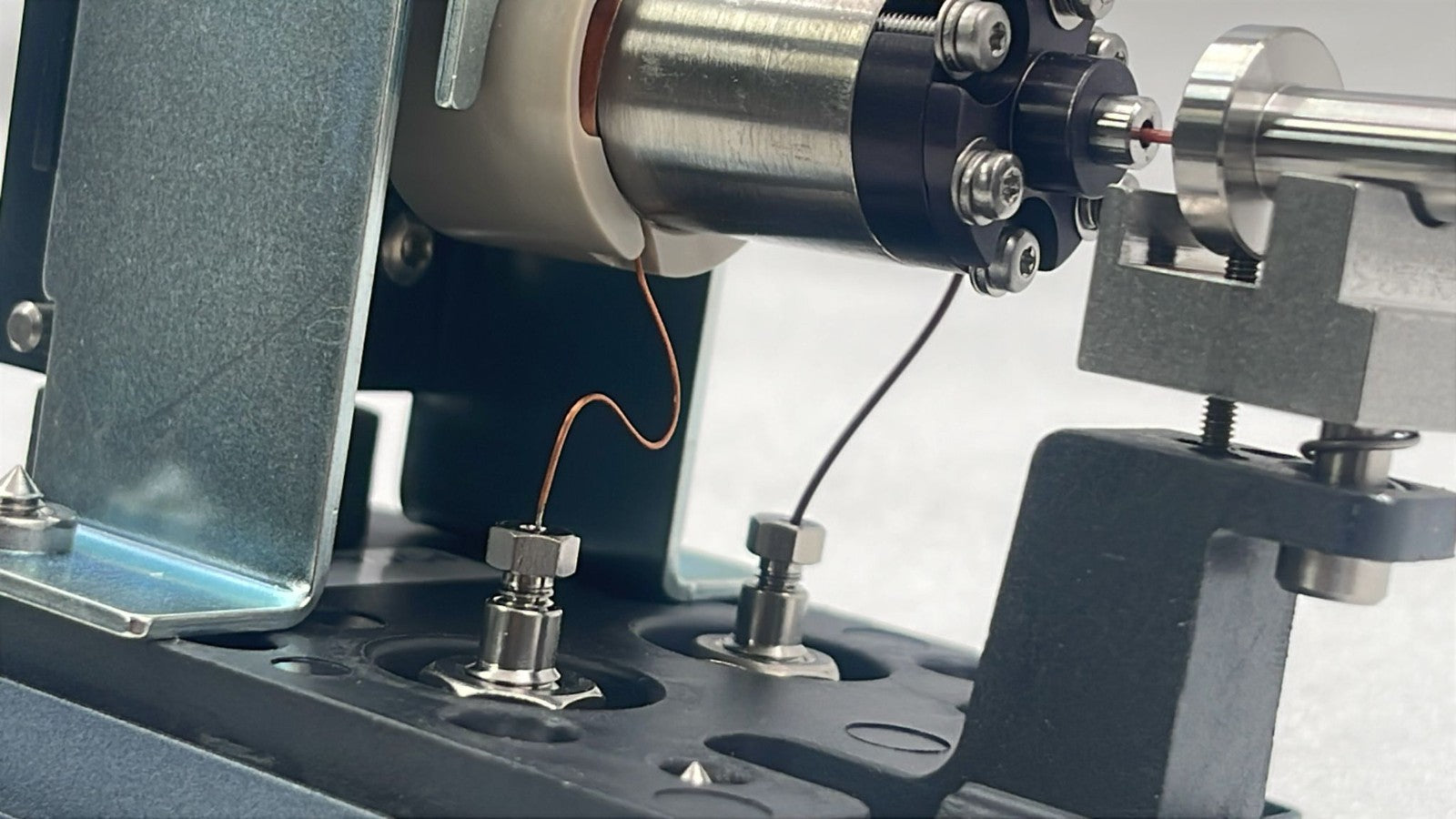 Waters Acquity PDA flowcell mounted on base plate