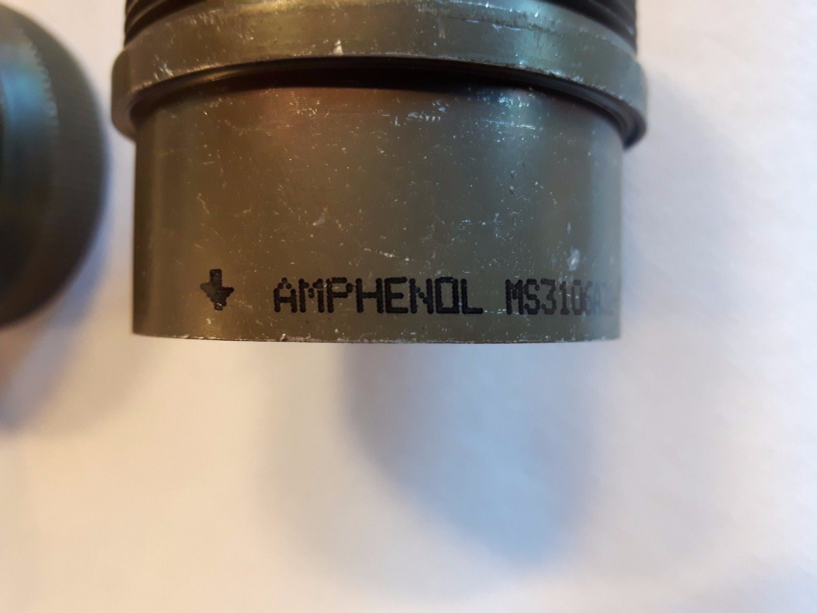 [LOT 5 PCS] Amphenol MS3106A32-17P Mil Spec 4 Pin Connector