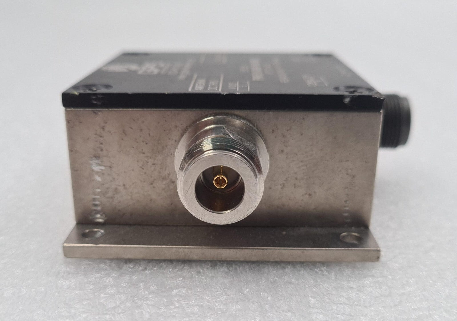 GPS Networking PNRRKAMP-N/5/MC NETWORKED RE-RADIATING AMPLIFIER 30db Splitter