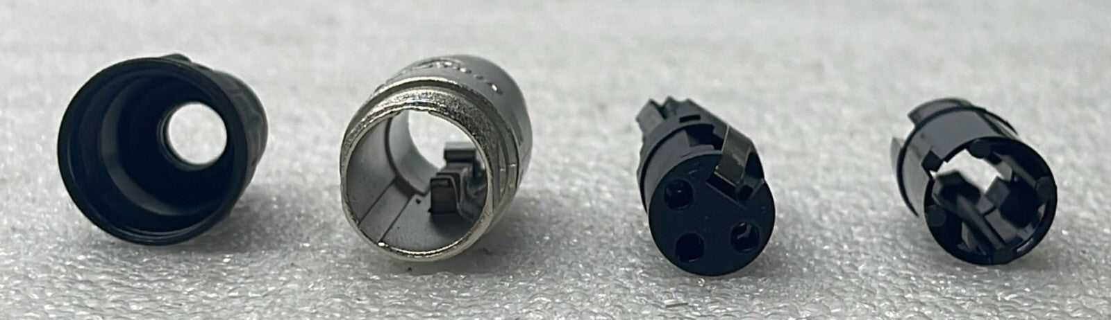 [LOT OF 36] NEUTRIK 221 702 3 POLE XLR SOCKET NC3FXY