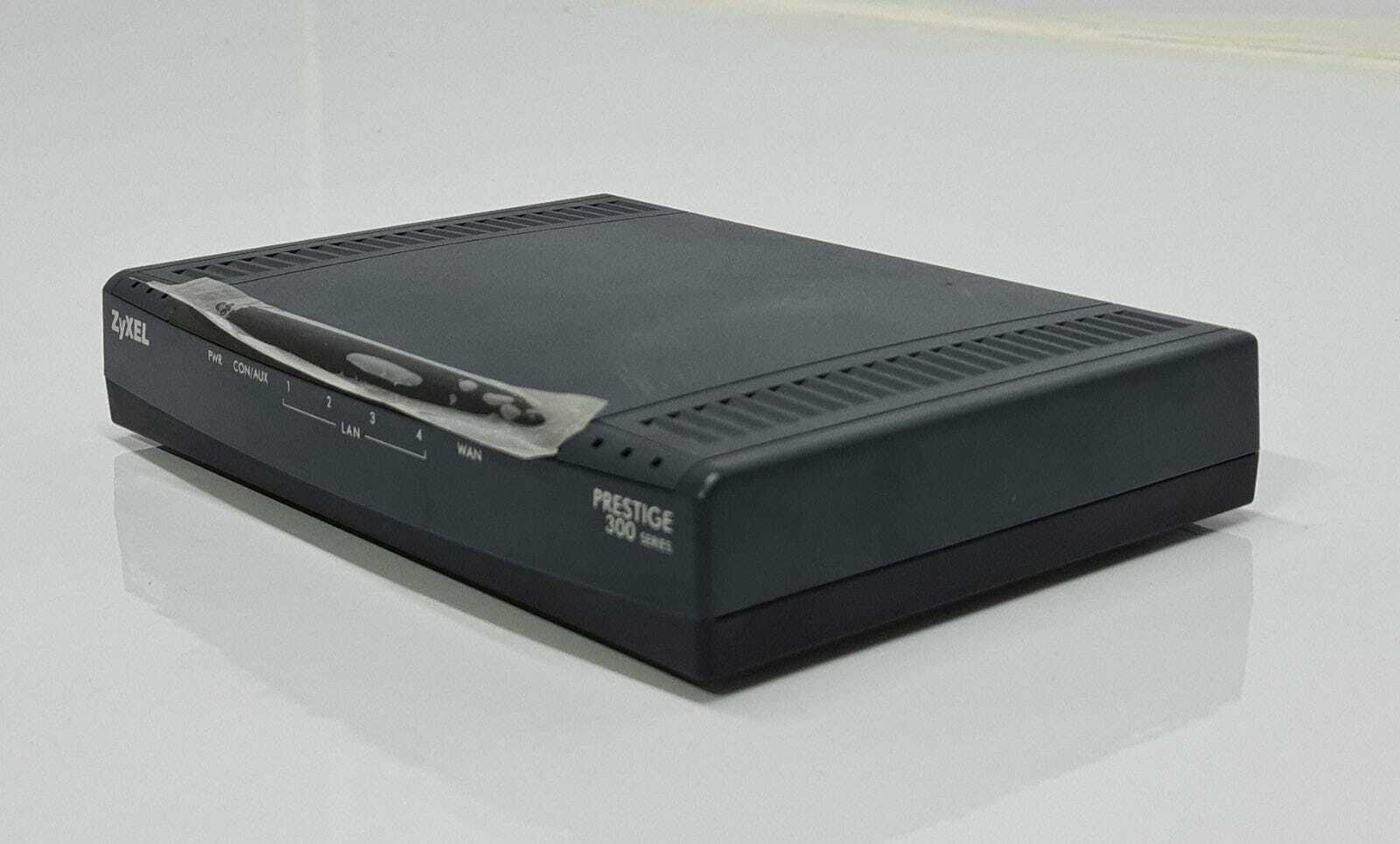 ZyXEL Prestige 324 4 Port 10 100 Wired Router Sn S3z2138749