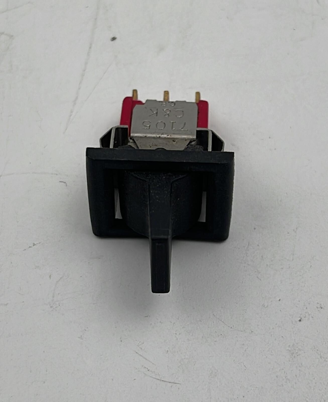 [LOT OF 30] C&K 7105 Paddle / Toggle Switch ON-OFF-ON  C&K 7105J61ZGE22
