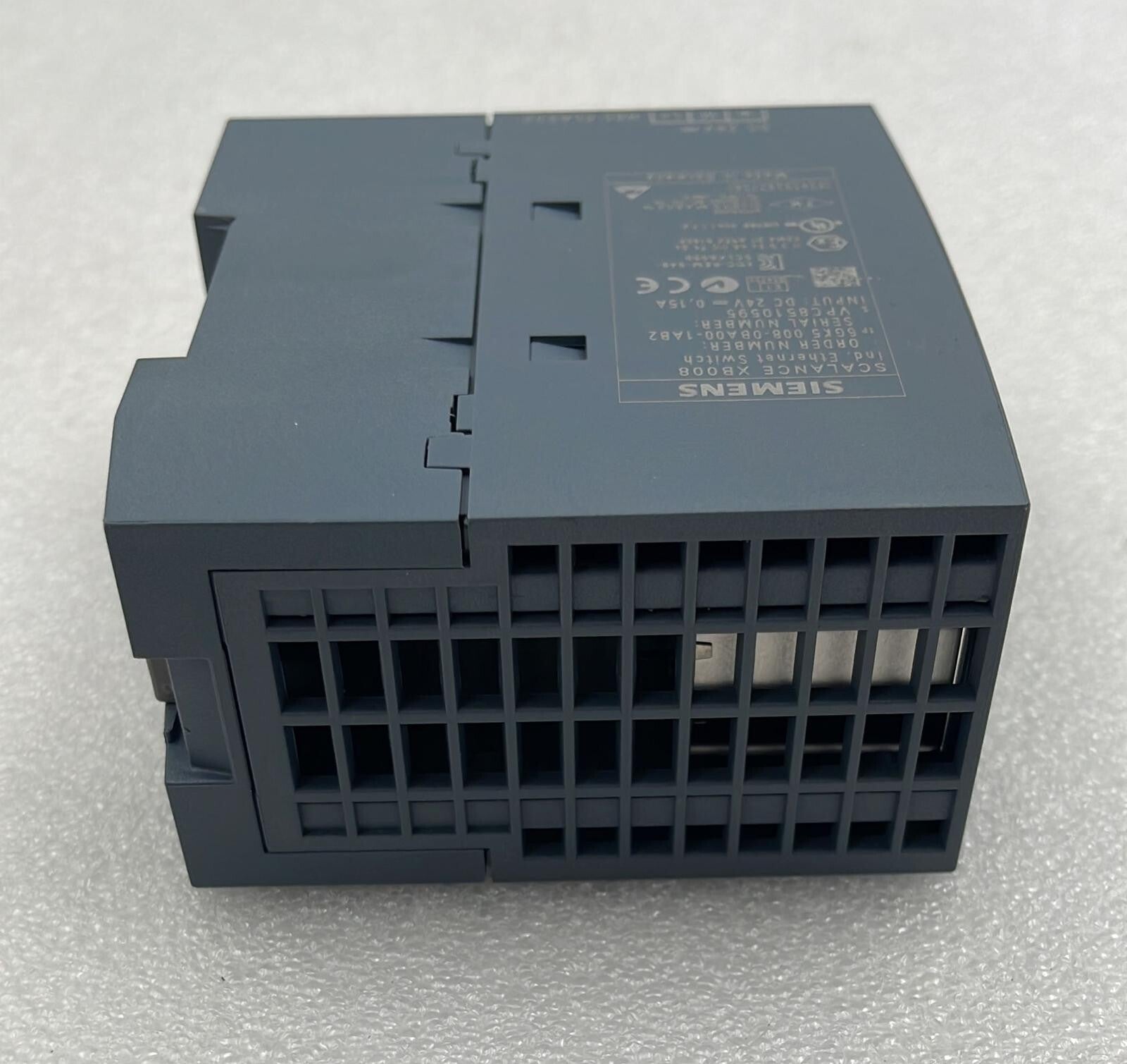 Siemens SCALANCE XB008 Enthernet Switch 6GK5 008-0BA00-1AB2 DC-24V 0,15A