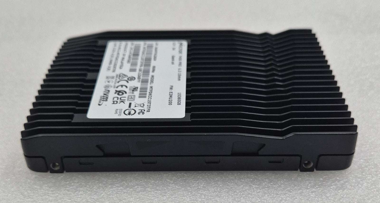 MICRON 7450 PRO 15.36TB SSD U.3 15mm Gen4 x4 NVMe MTFDKCC15T3TFR-1BC1ZABYY