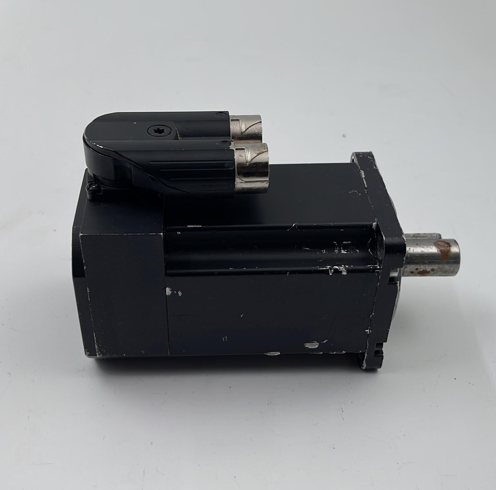B&R Automation 8LVA23.R0030D100-0 Synchronous Servo Motor