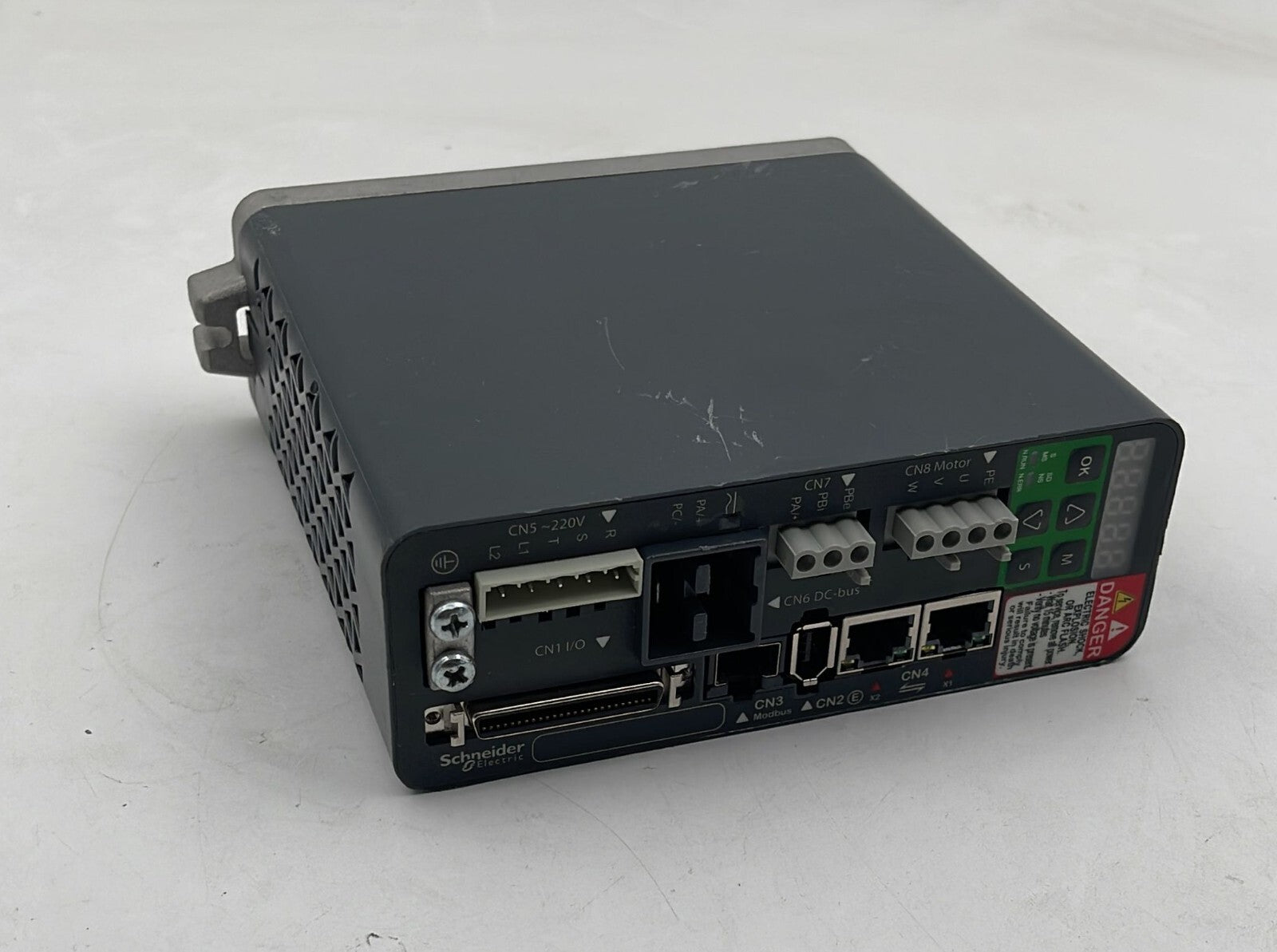 Schneider Electric 50W Encoder Feedback Motion Servo Drive LXM28EUA5M3X