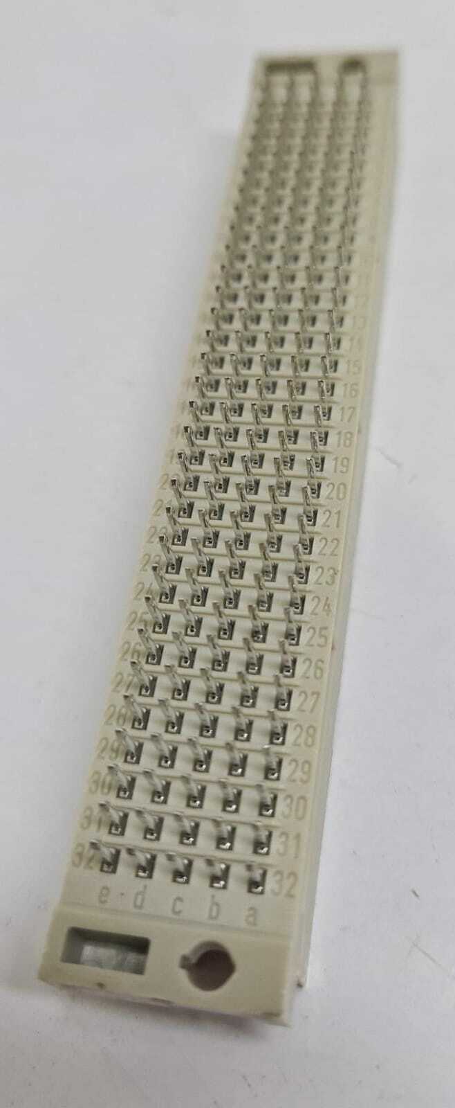 [LOT OF 40] NEW - ERNI 013074 9643 DIN 160P Hard Metric Male Connector