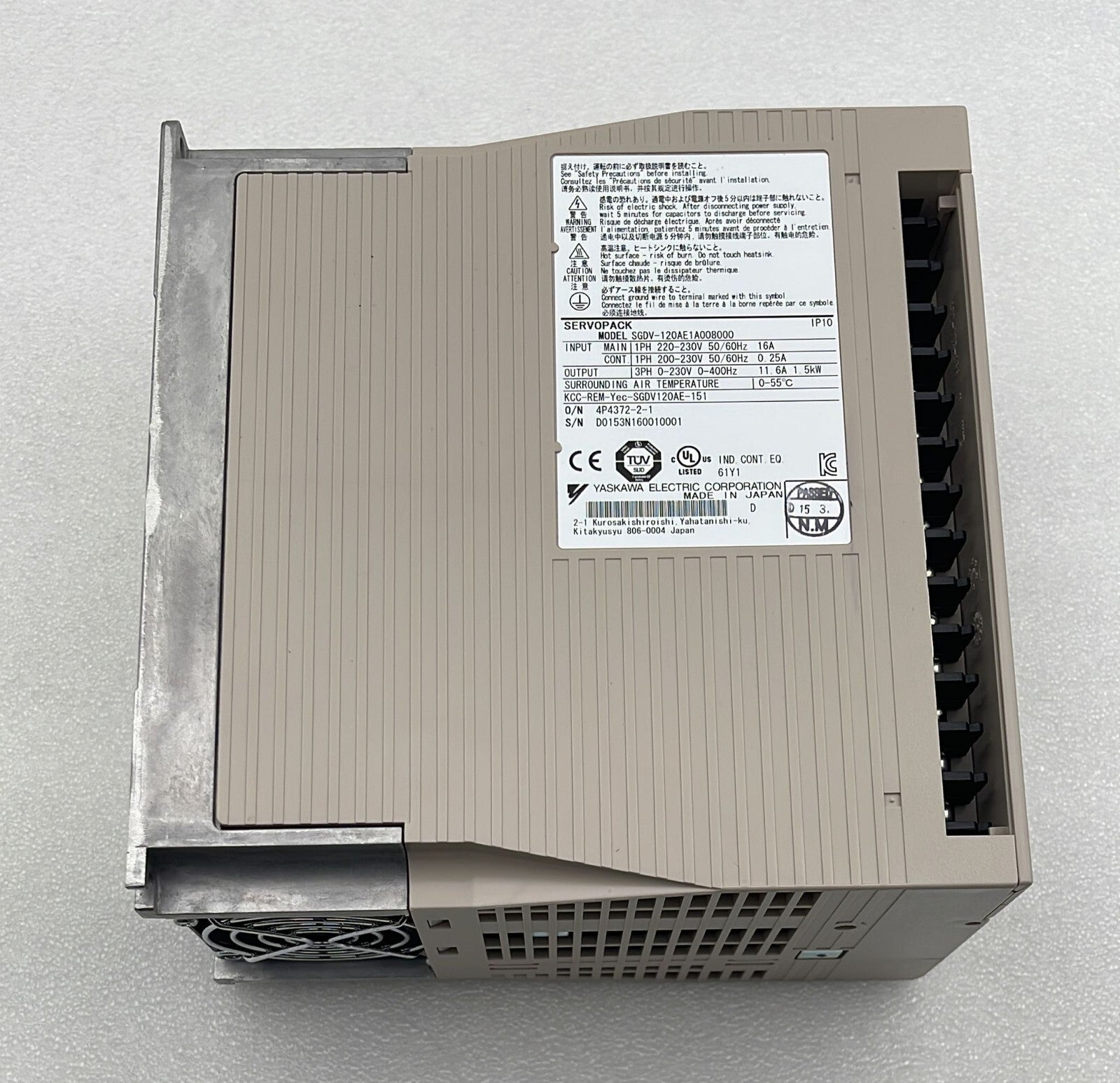 **NEW**  YASKAWA SERVOPACK SGDV-120AE1A008000 200V Servo Drive