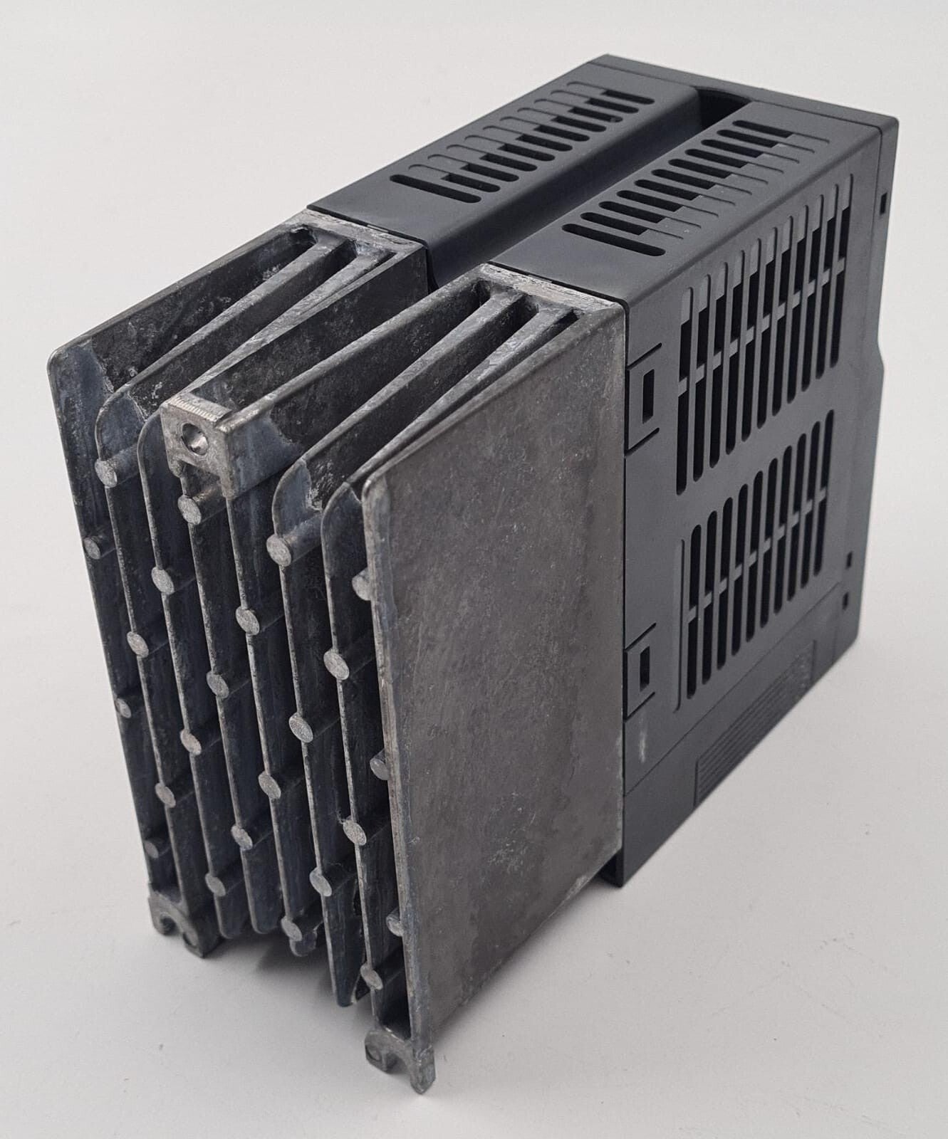 MITSUBISHI D700 series AC Frequency INVERTER FR-D720S-042-EC AC200-240V 50/60Hz