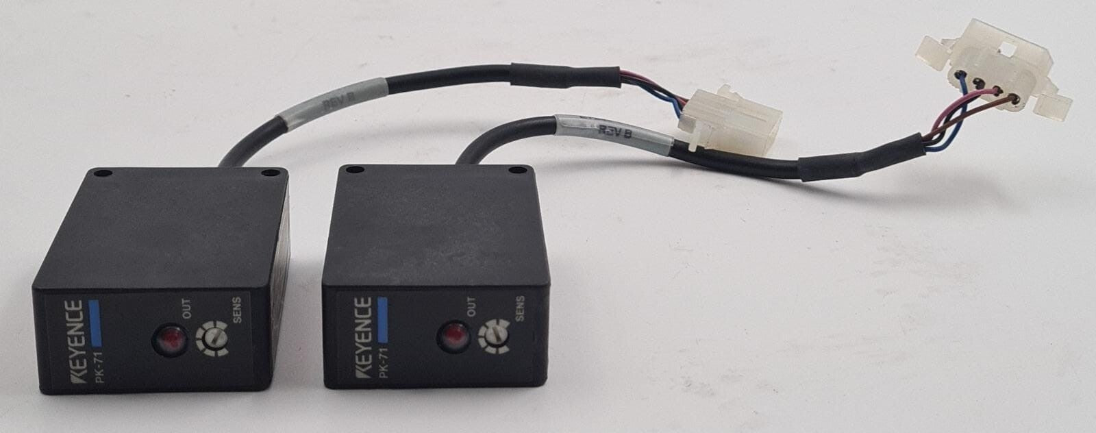 [LOT OF 2] KEYENCE PK-71 Photoelectric Sensor 12-24V E7200-61687